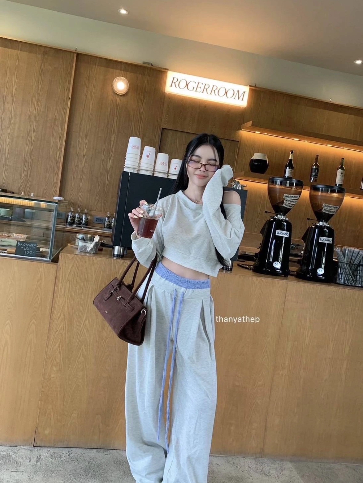 ST506斜肩运动套装