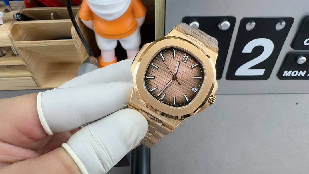 百达翡丽鹦鹉螺系列玫瑰金腕表