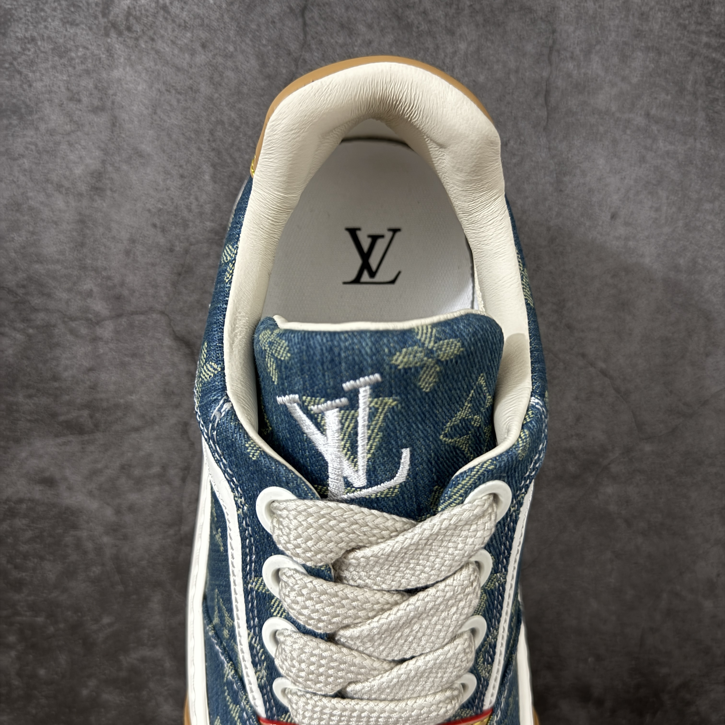 Louis Vuitton LV Tilted 