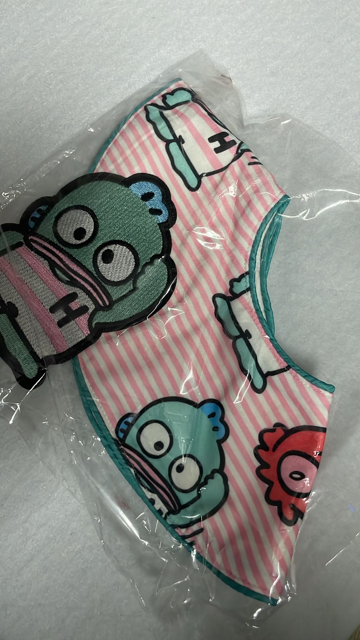 丑魚口水肩 清貨不設儲貨box-X