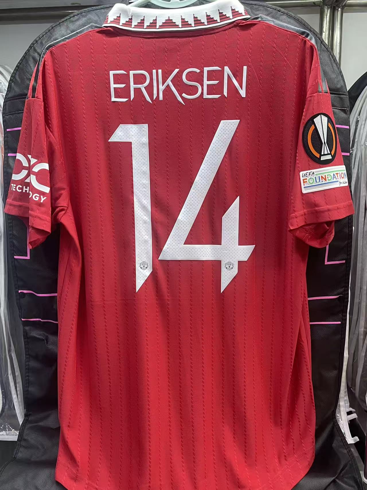 2022-23 Manchester United Home Authentic Shirt Size M "BNWT" 