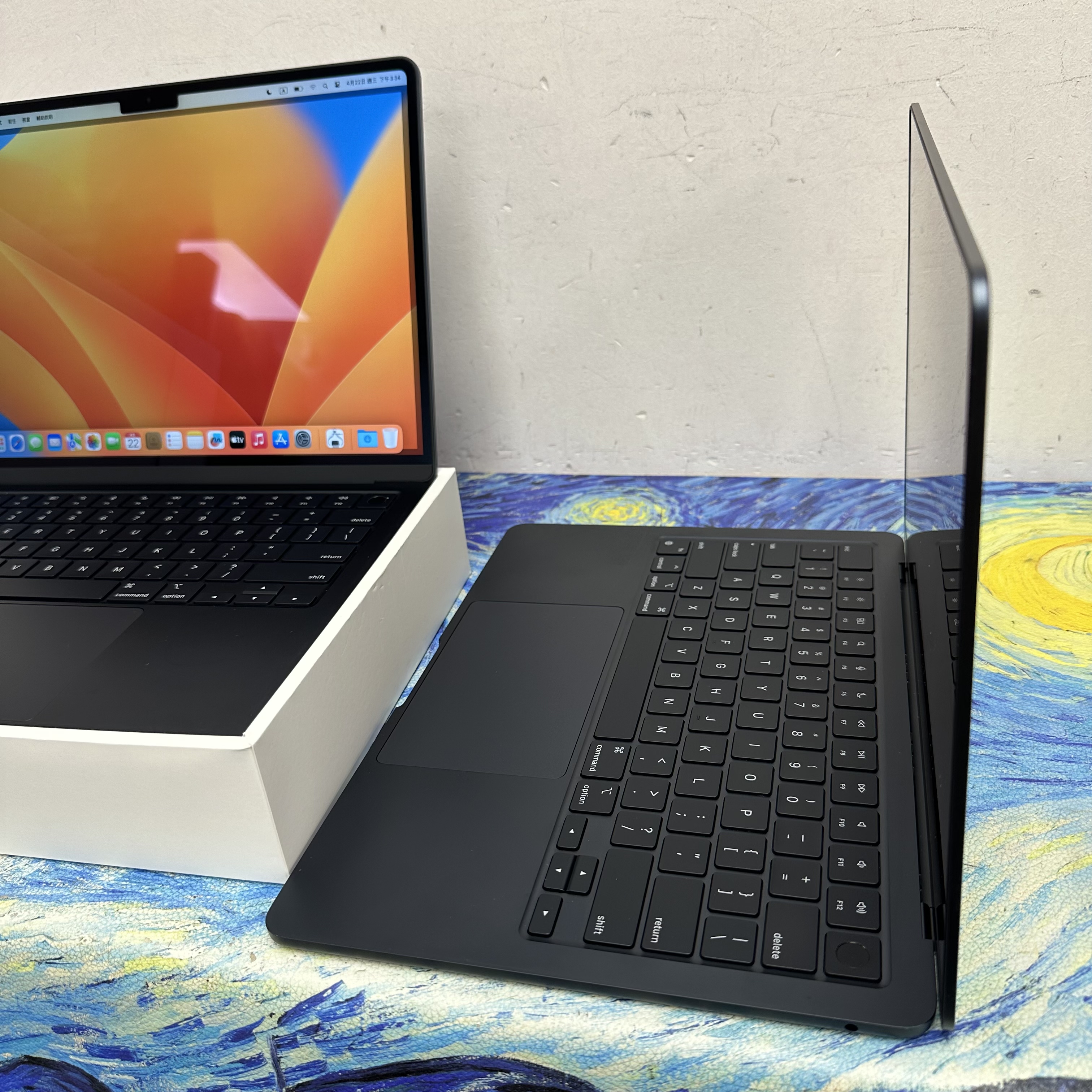 APPLE  MacBook Air M2 2023 M2 CPU/8GB Ram/512GB SSD/8核心GPU/Liquid Retina Mon/13.6吋/ 藍色/ Gaming Laptop / Notebook/ PC / Laptop / MacbookAir / MacBook Pro / MacBookPro /勁靚機