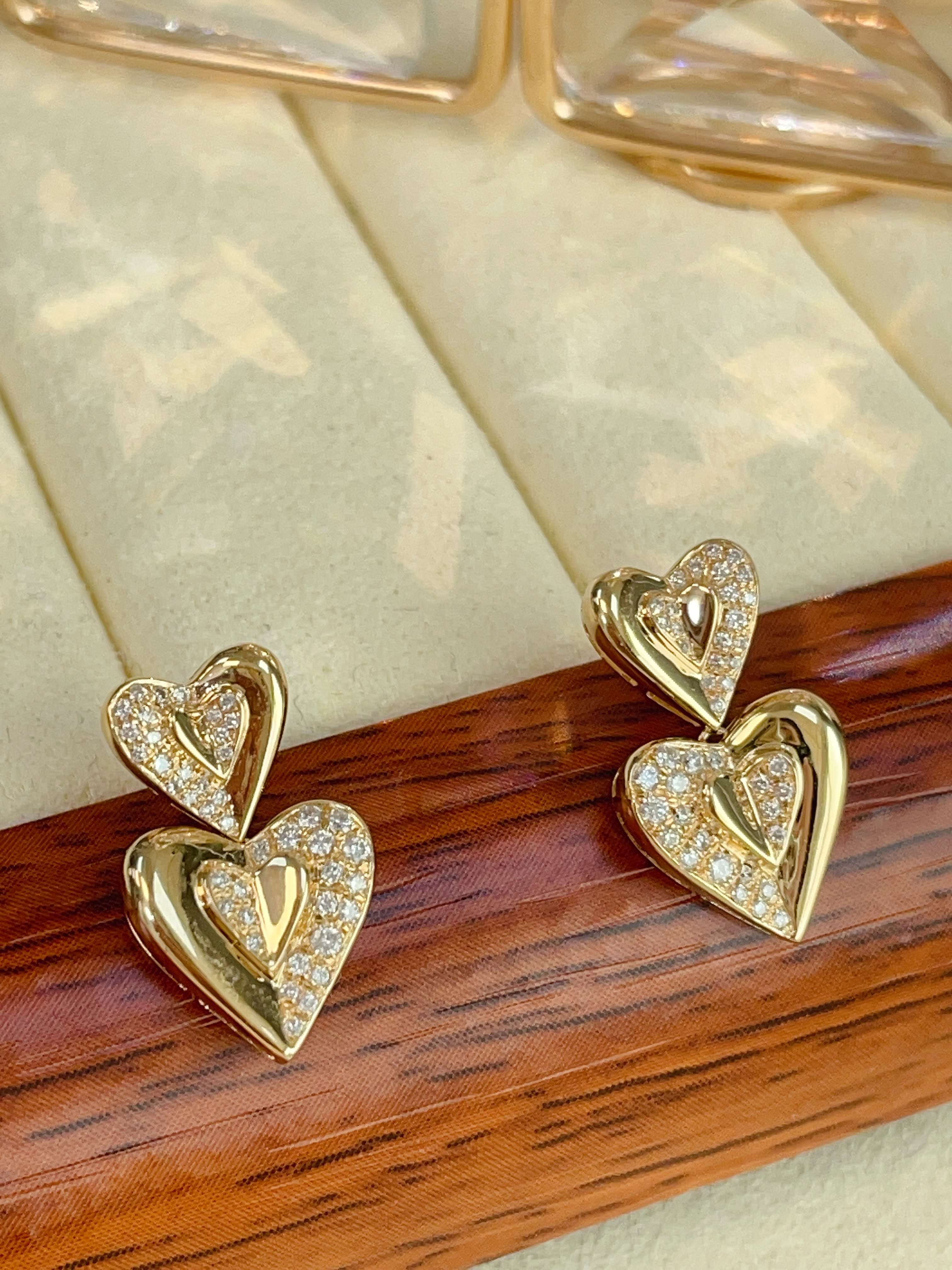 18K Gold Double Heart Diamond Earrings N031330