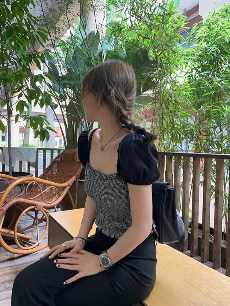 Ruffled Puff Sleeves Top 法式泡泡袖褶皱小上衣 ( 2 colour )