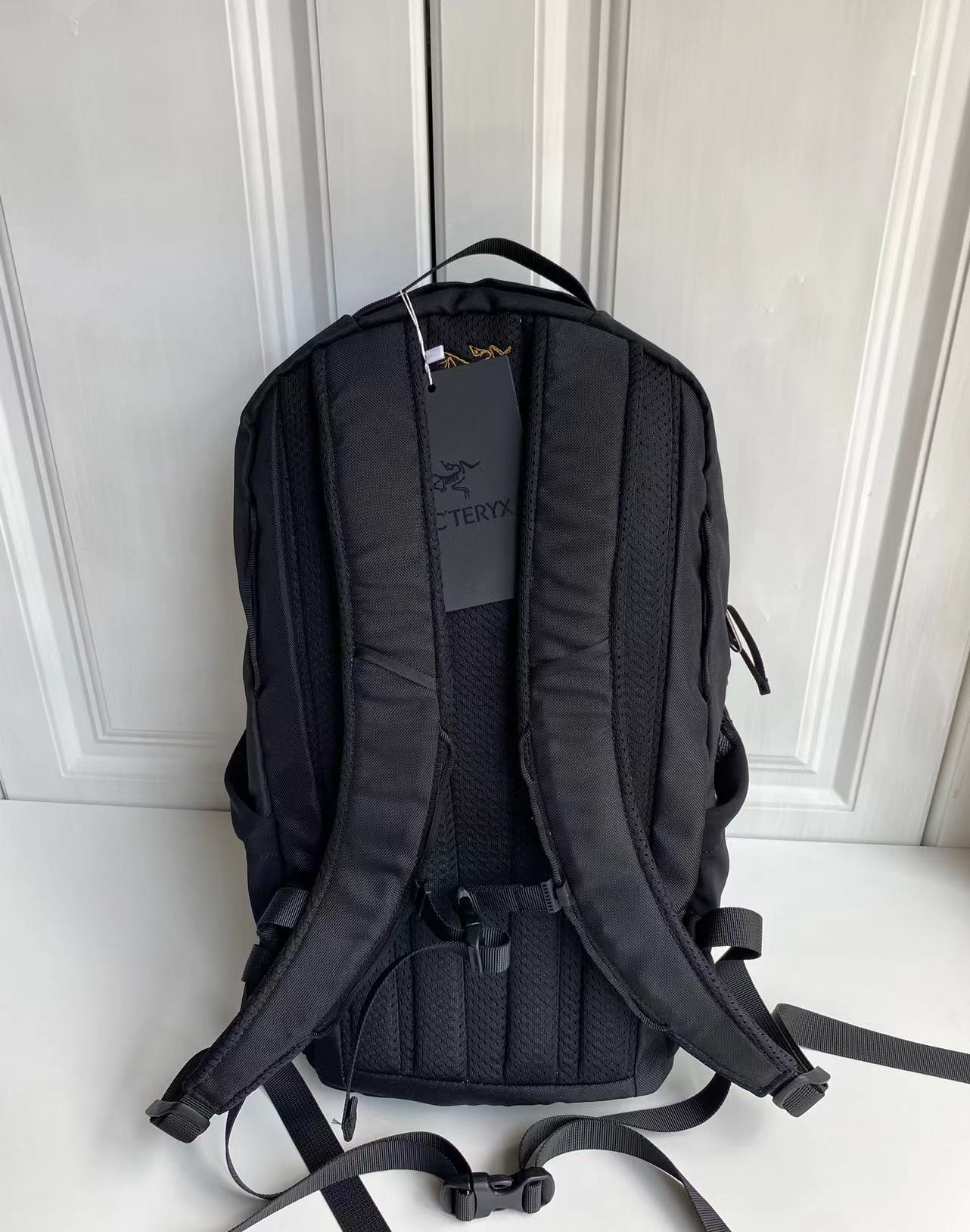 Arc'teryx Mantis 16L Backpack