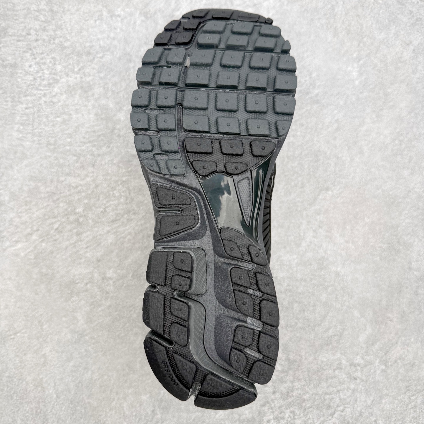 Nike Air Zoom Vomero 5 FQ7079-002 