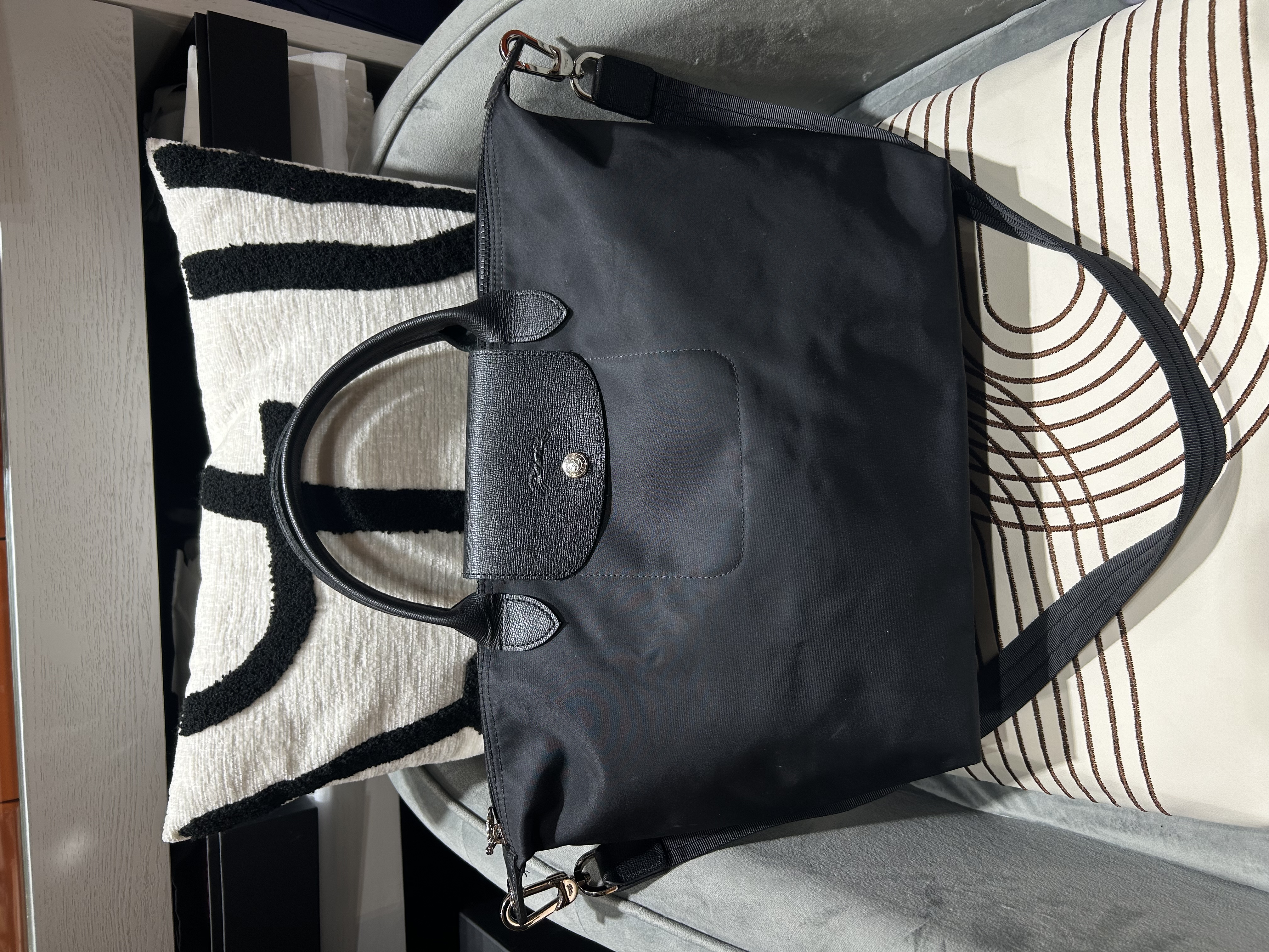 Longchamp Nylon Crossbody Bag Black 100%Authentic, 98%New
