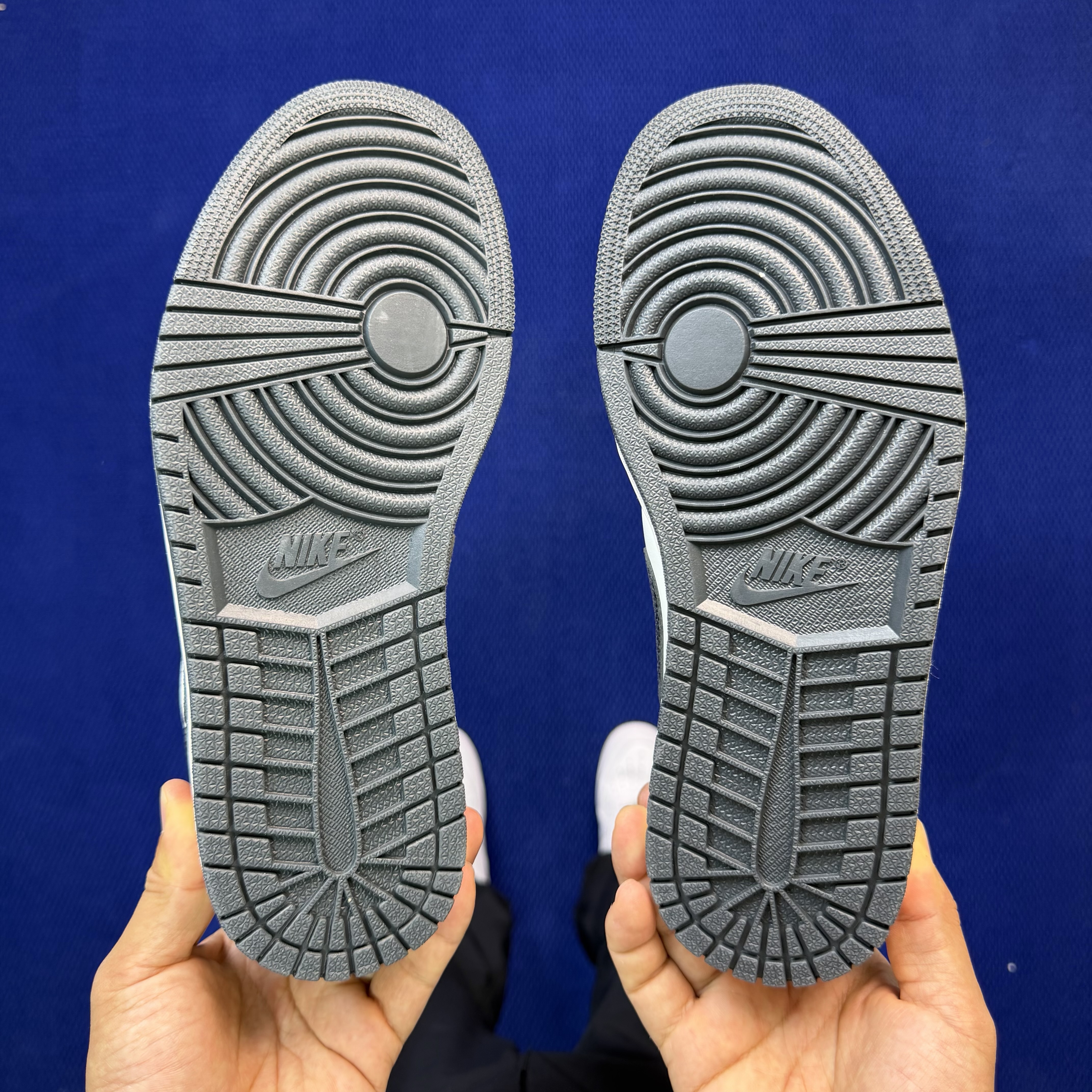 Nike Air Jordan Low II0595-001