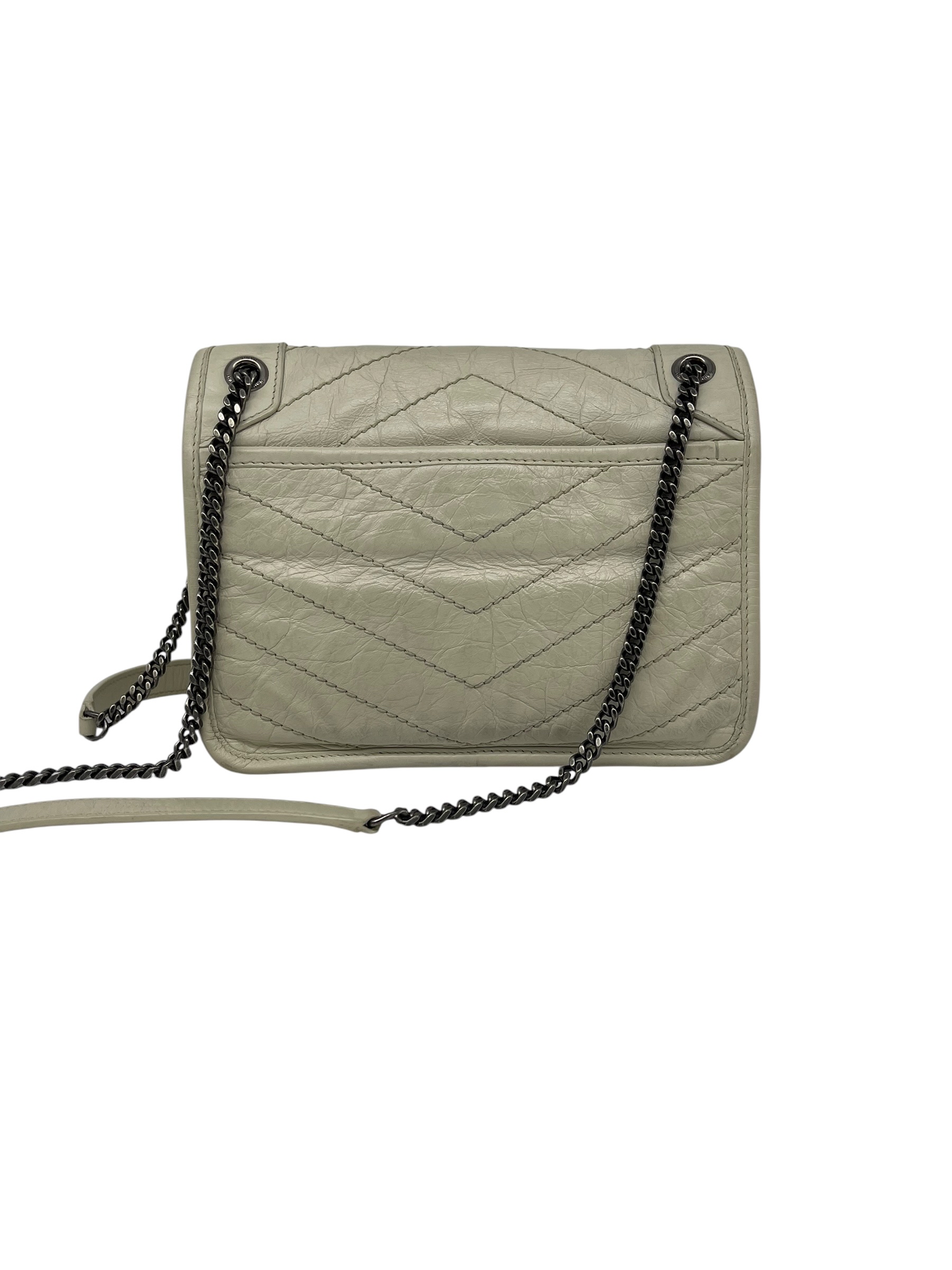 Pre-owned YSL NIKI WHITE / Product Code: 071404