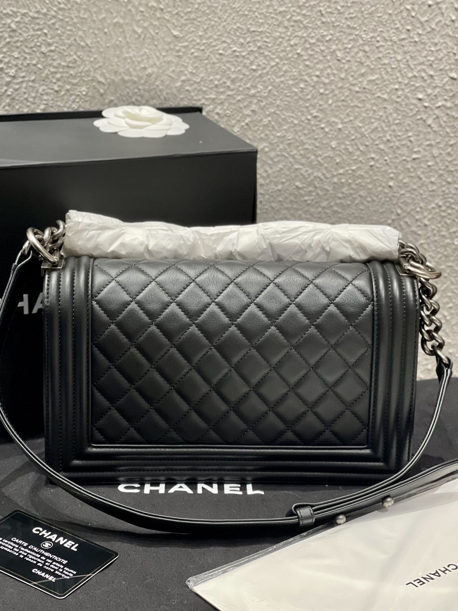 Unsed item boy chanel calf skin 26032701