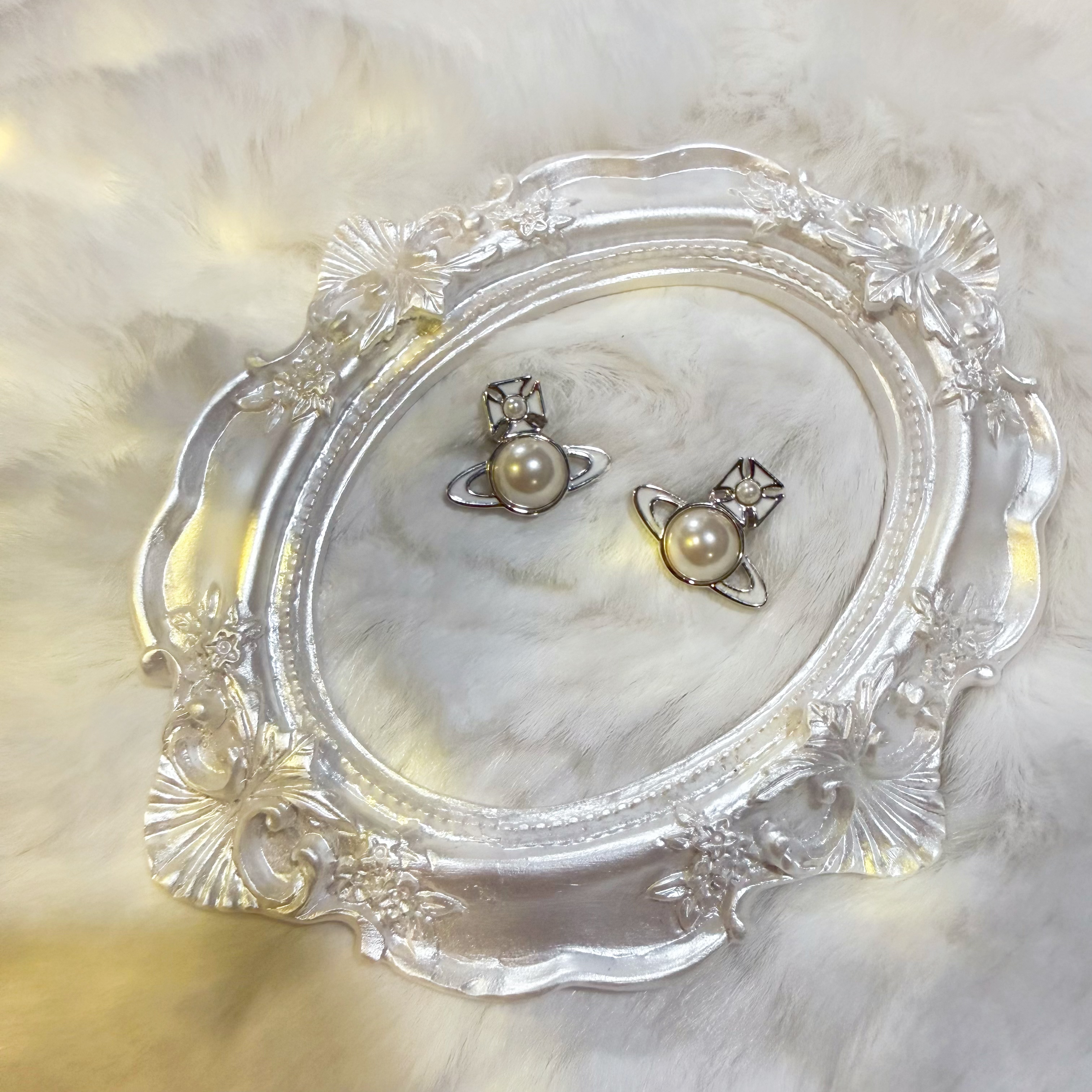 VW Tillya earrings pearl ob/W