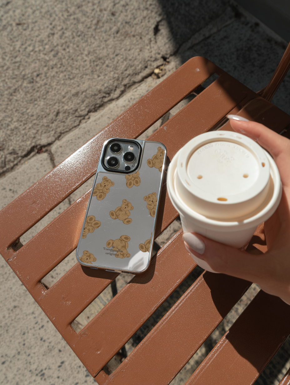 【The Childhood Teddy】銀框鏡面MagSafe iPhone Case