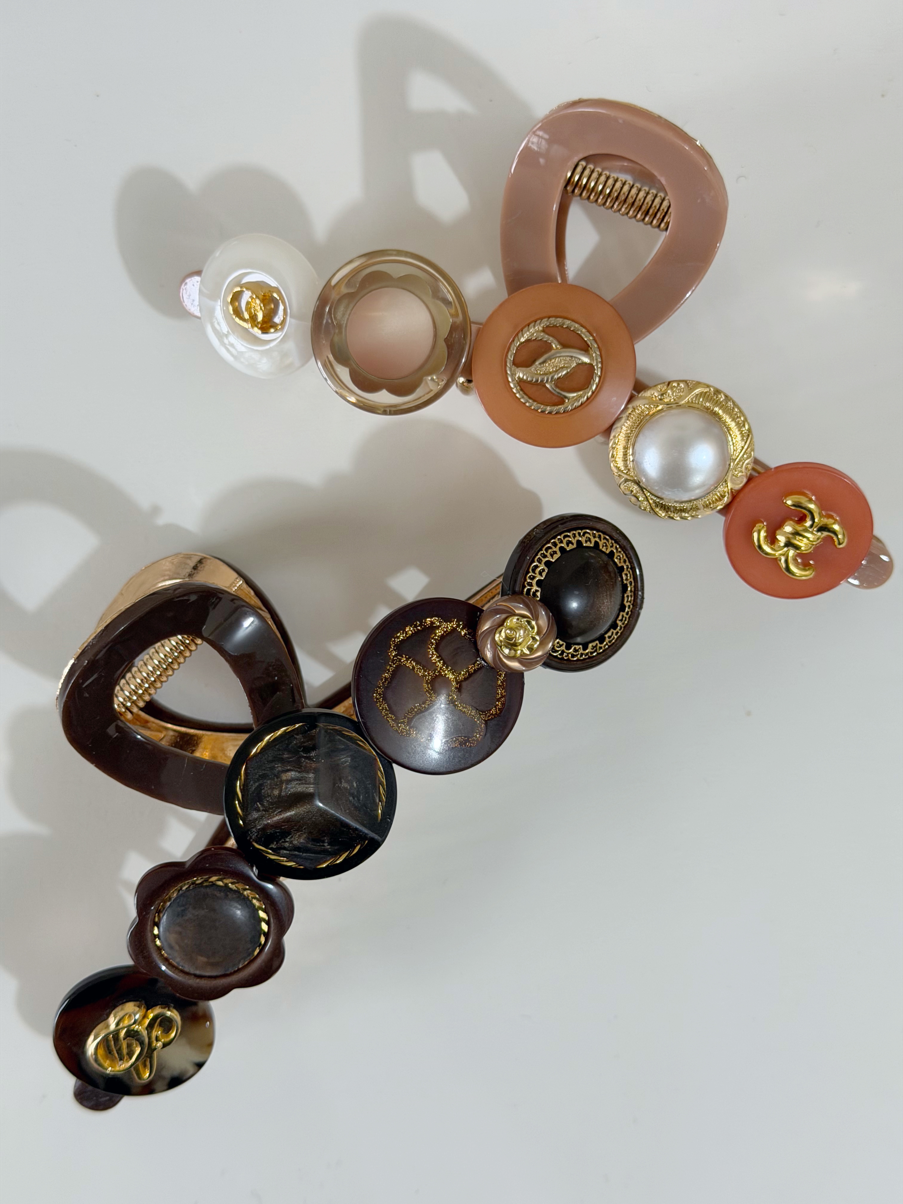 復古鈕扣髮夾/啡橙色系 12cm長