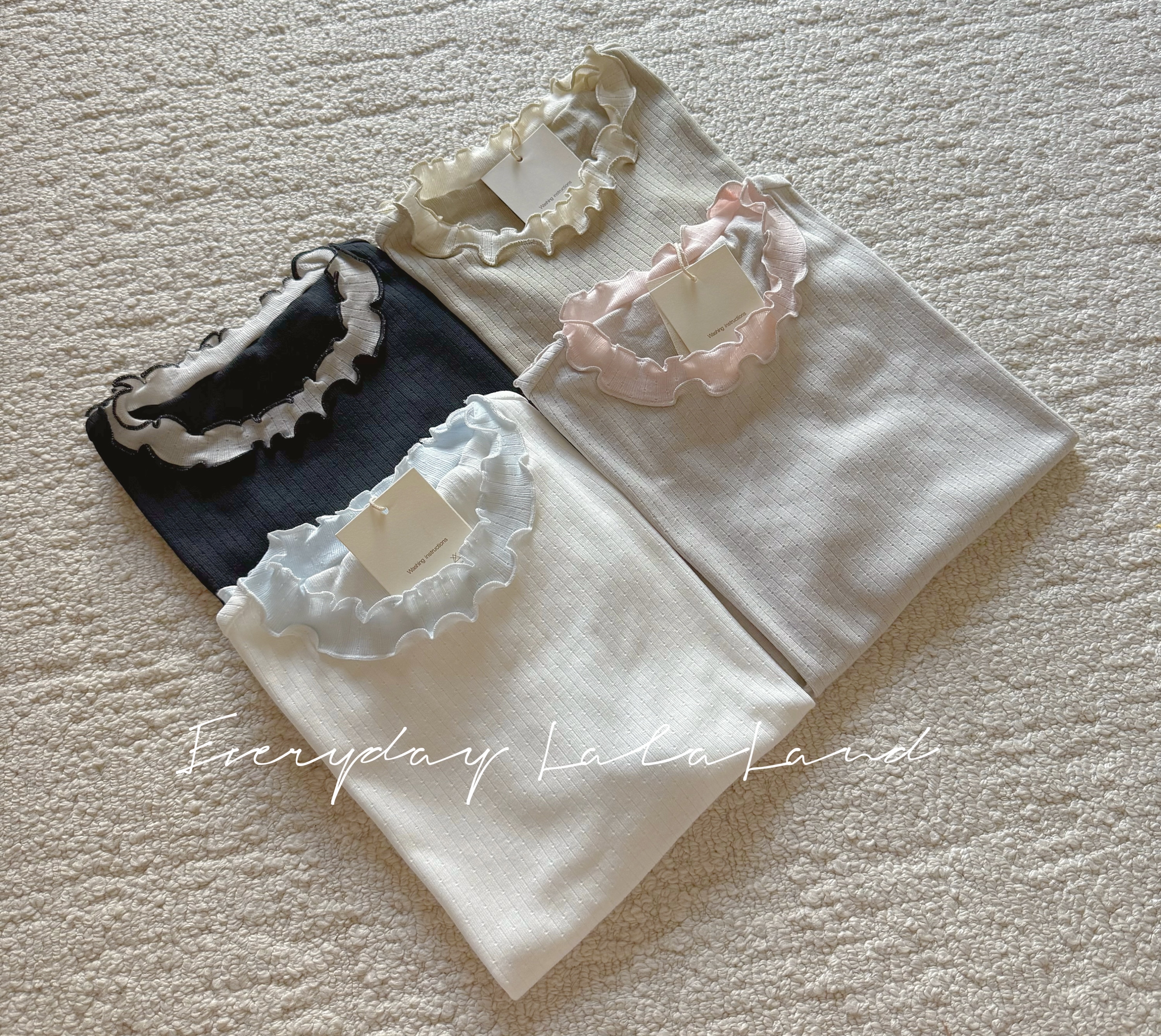 ❥ New arrival 。拼接軟糯捲邊上衣。