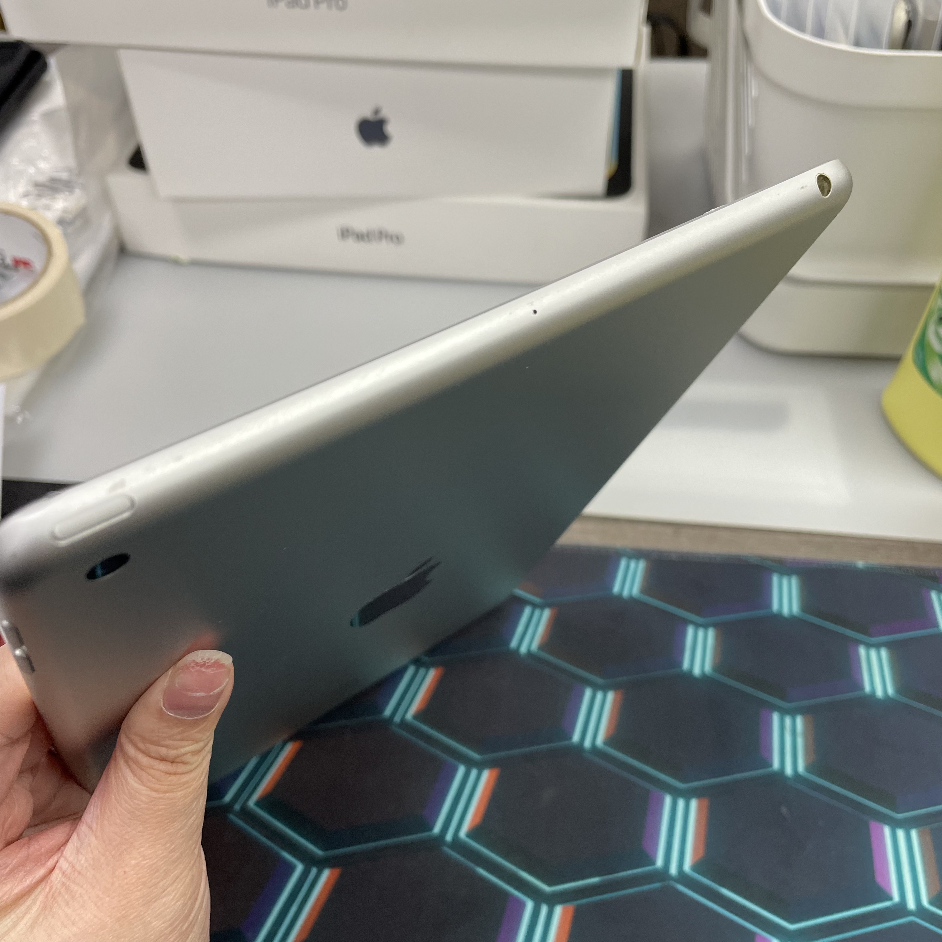 *768981 iPad 8 勁靚機 128GB WIFI版 銀色 sliver