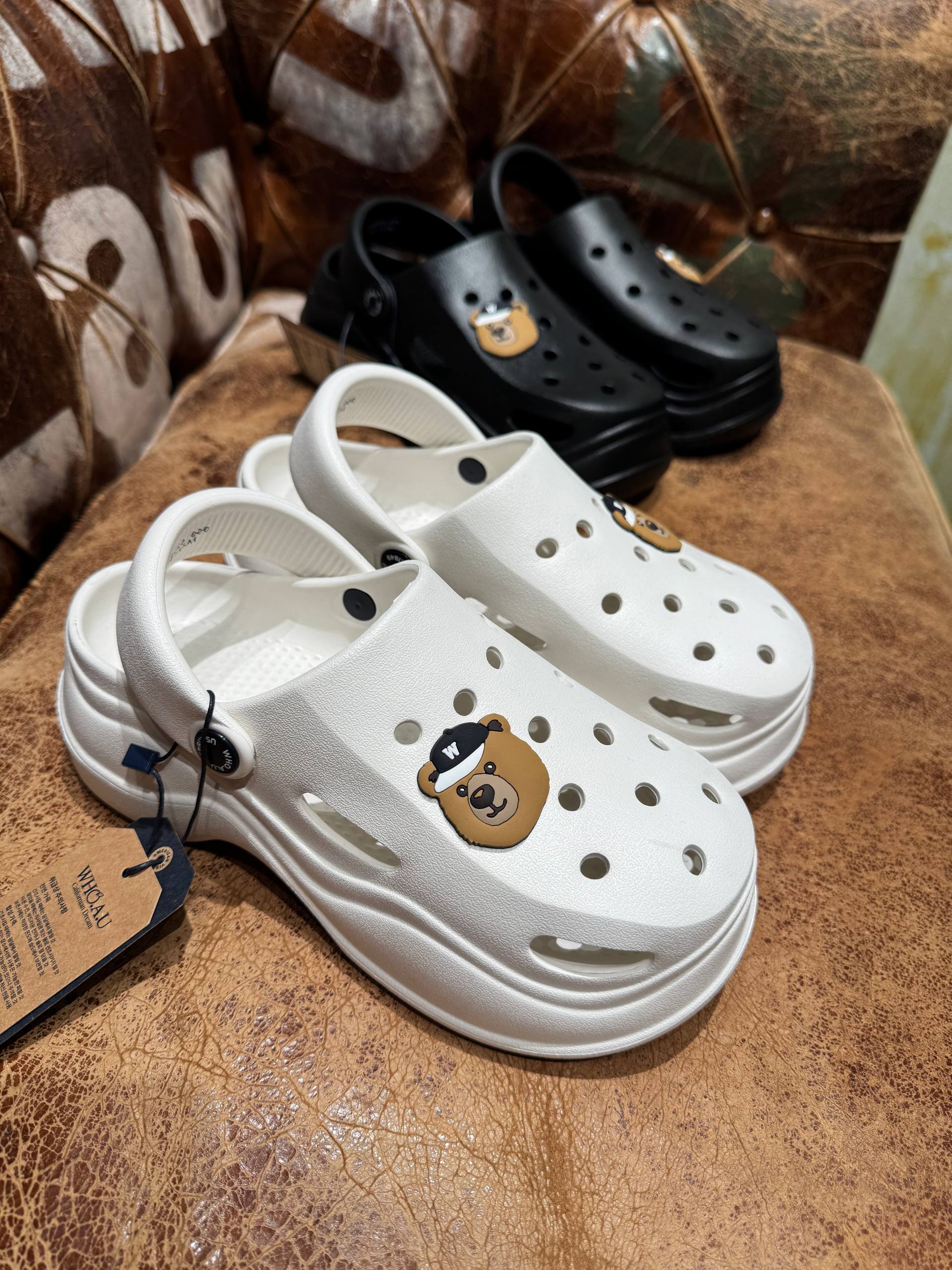 🇰🇷Whoau 洞洞鞋✨