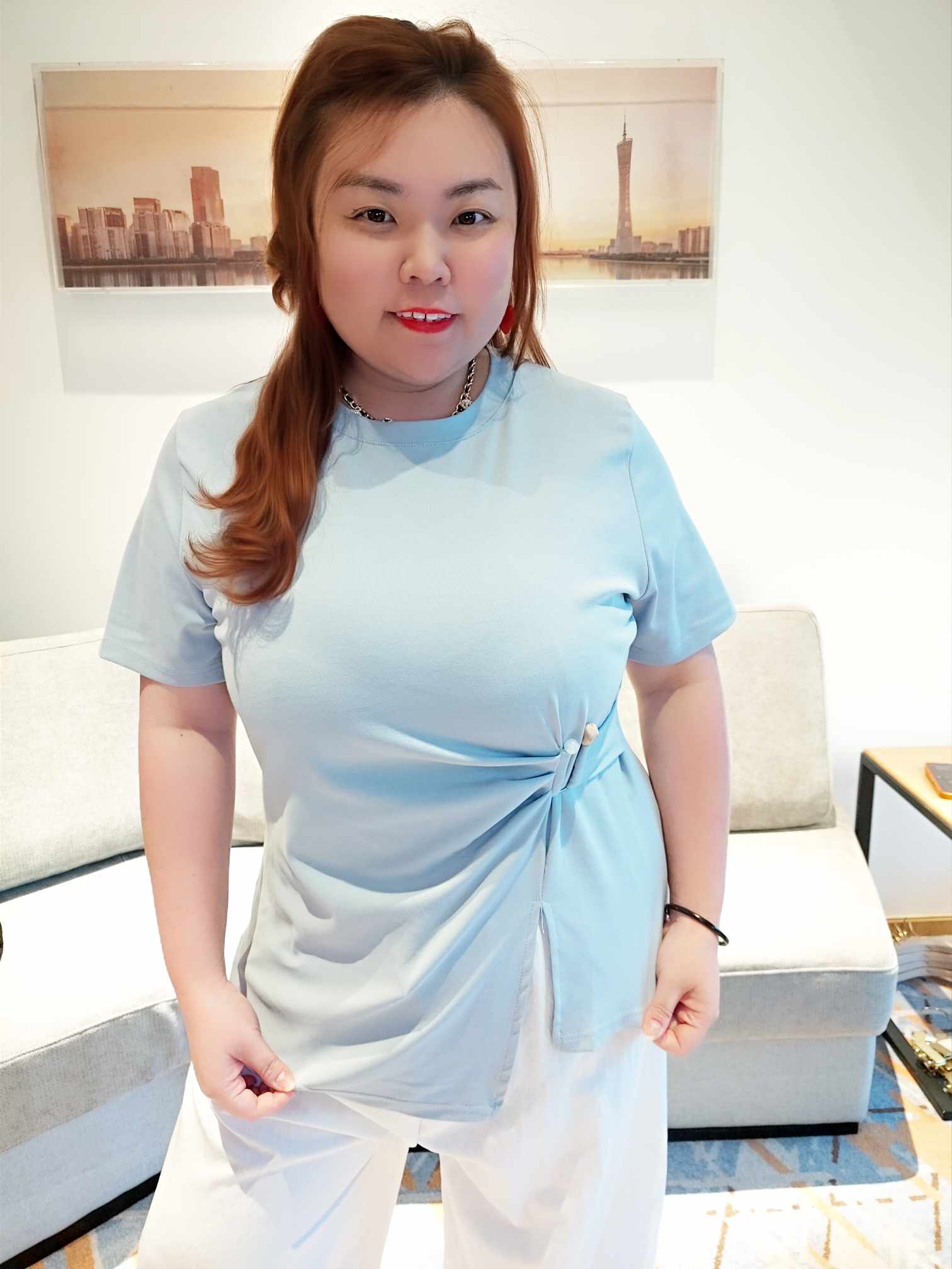 YCF10 9971 皱褶不规则开叉上衣