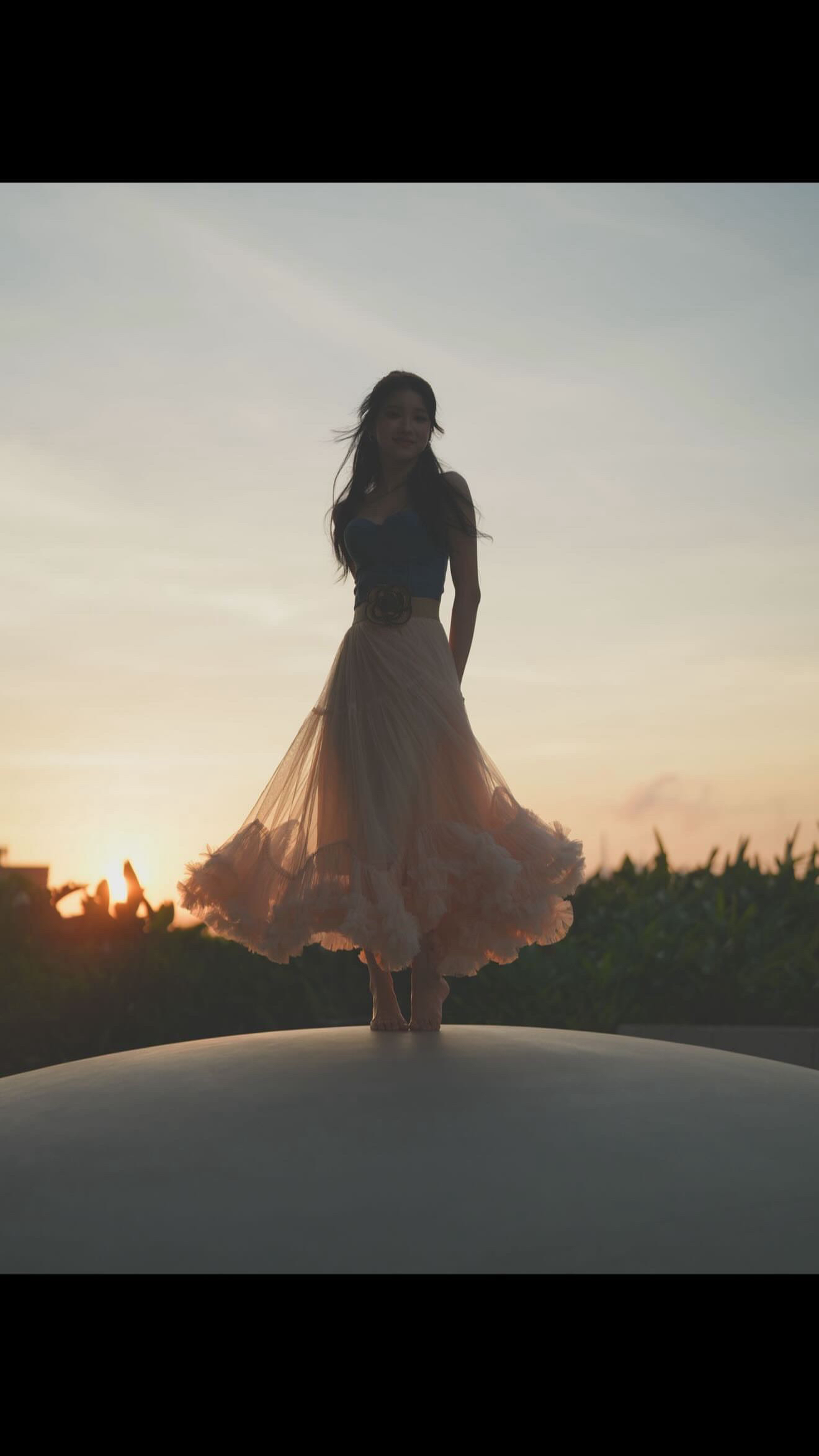 米色薄紗荷葉半身紗裙