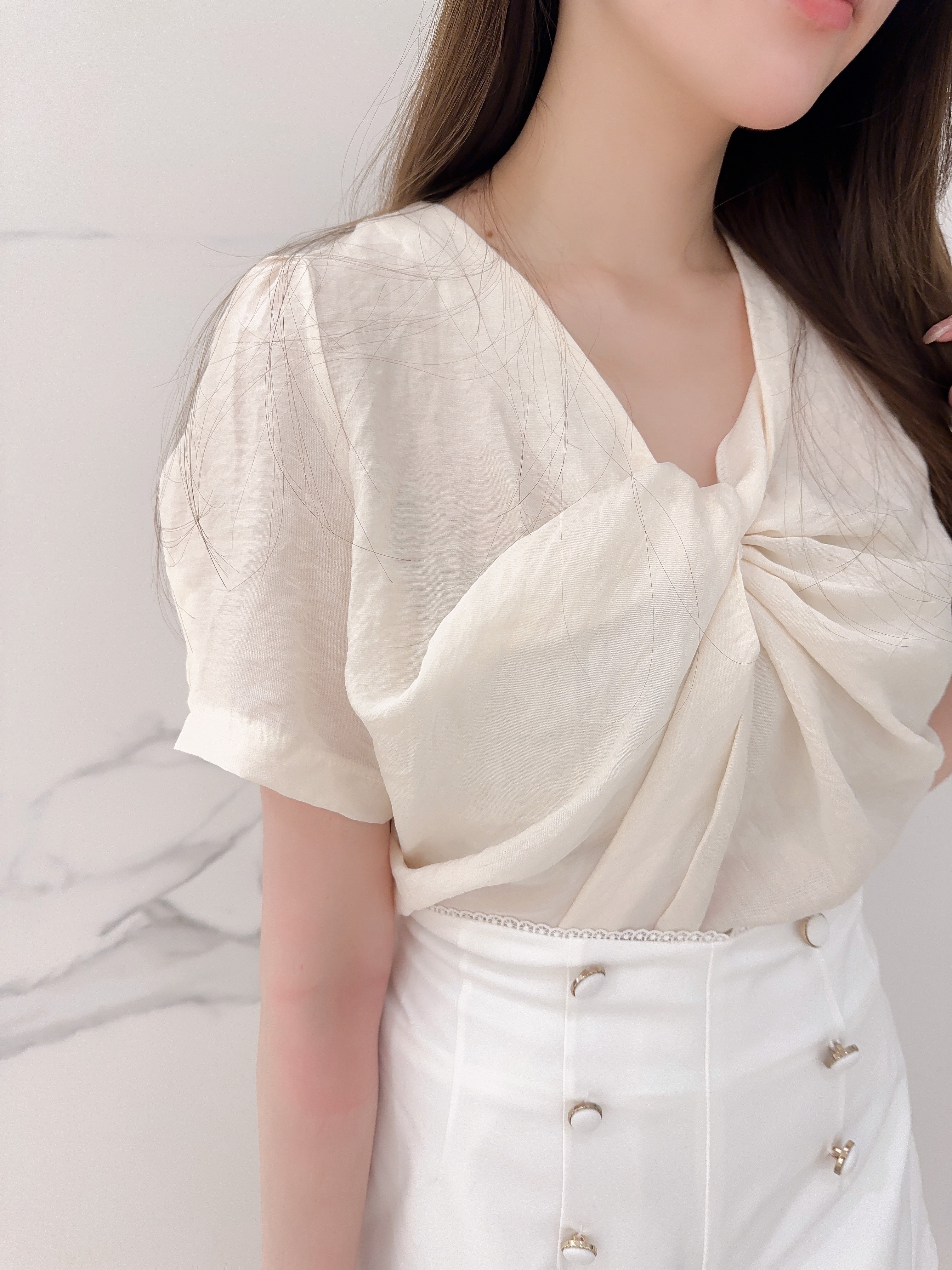 ♥︎Ribbon珠光感扭結小上衣