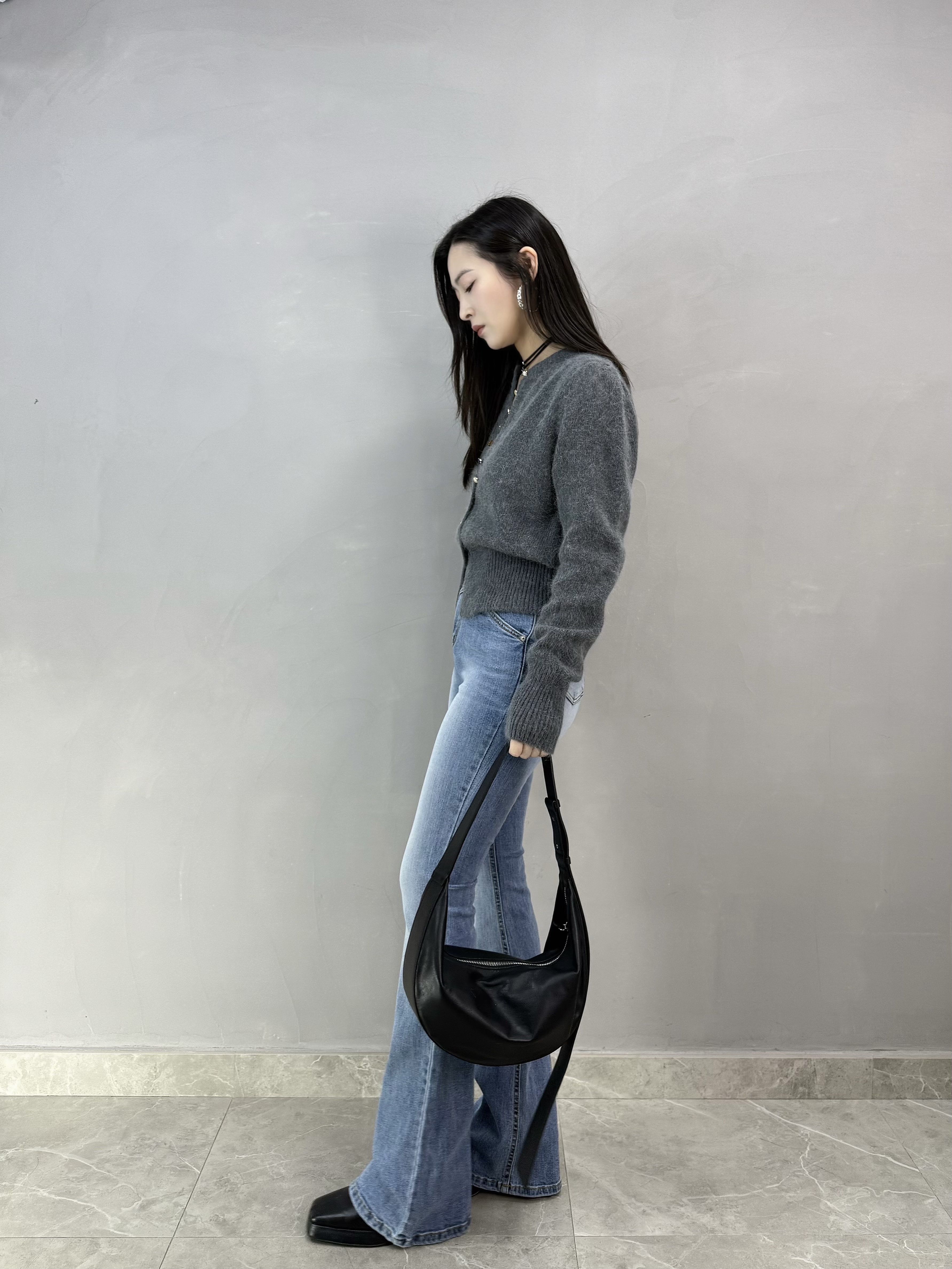 E74 高腰提臀喇叭牛仔褲