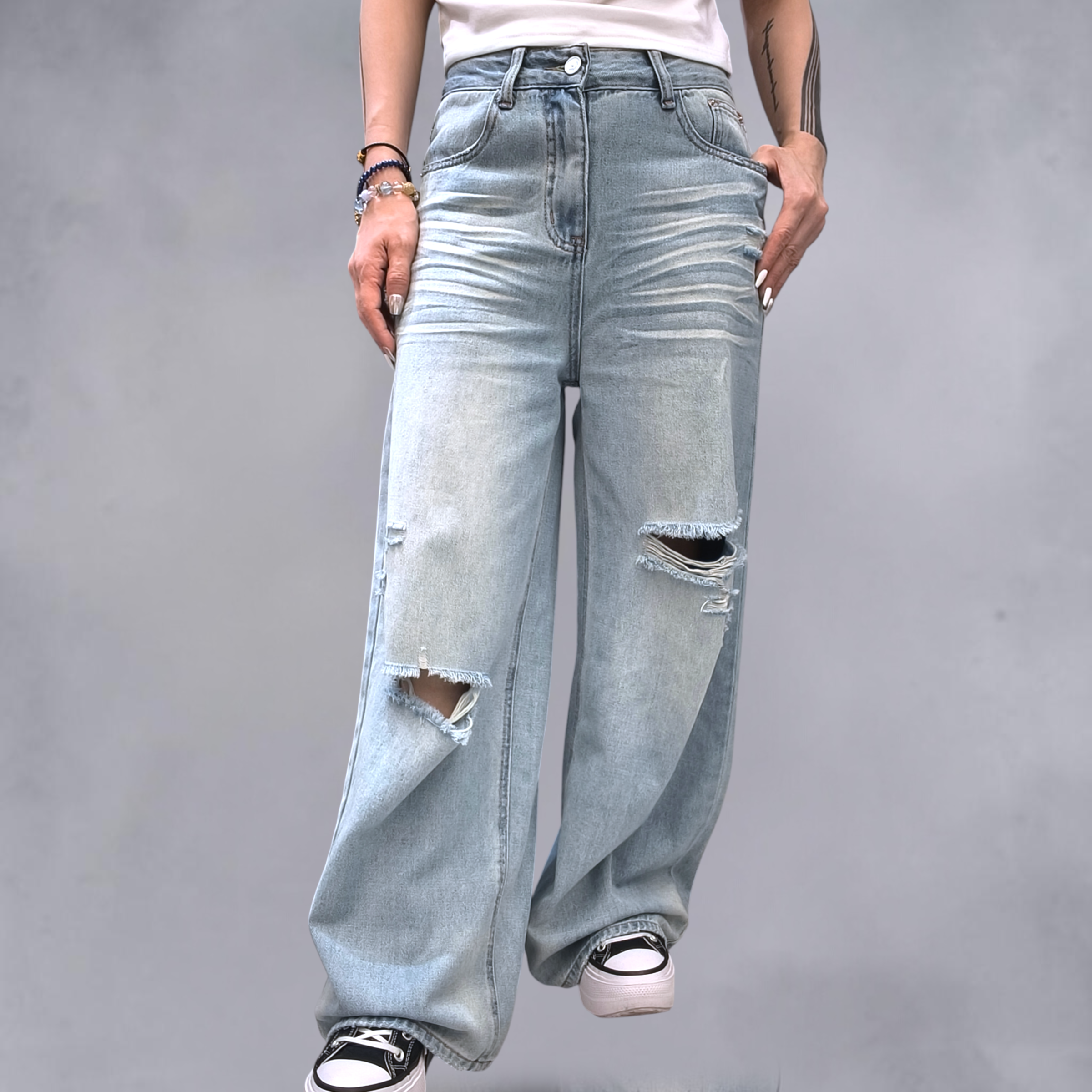 破洞闊筒牛仔褲
