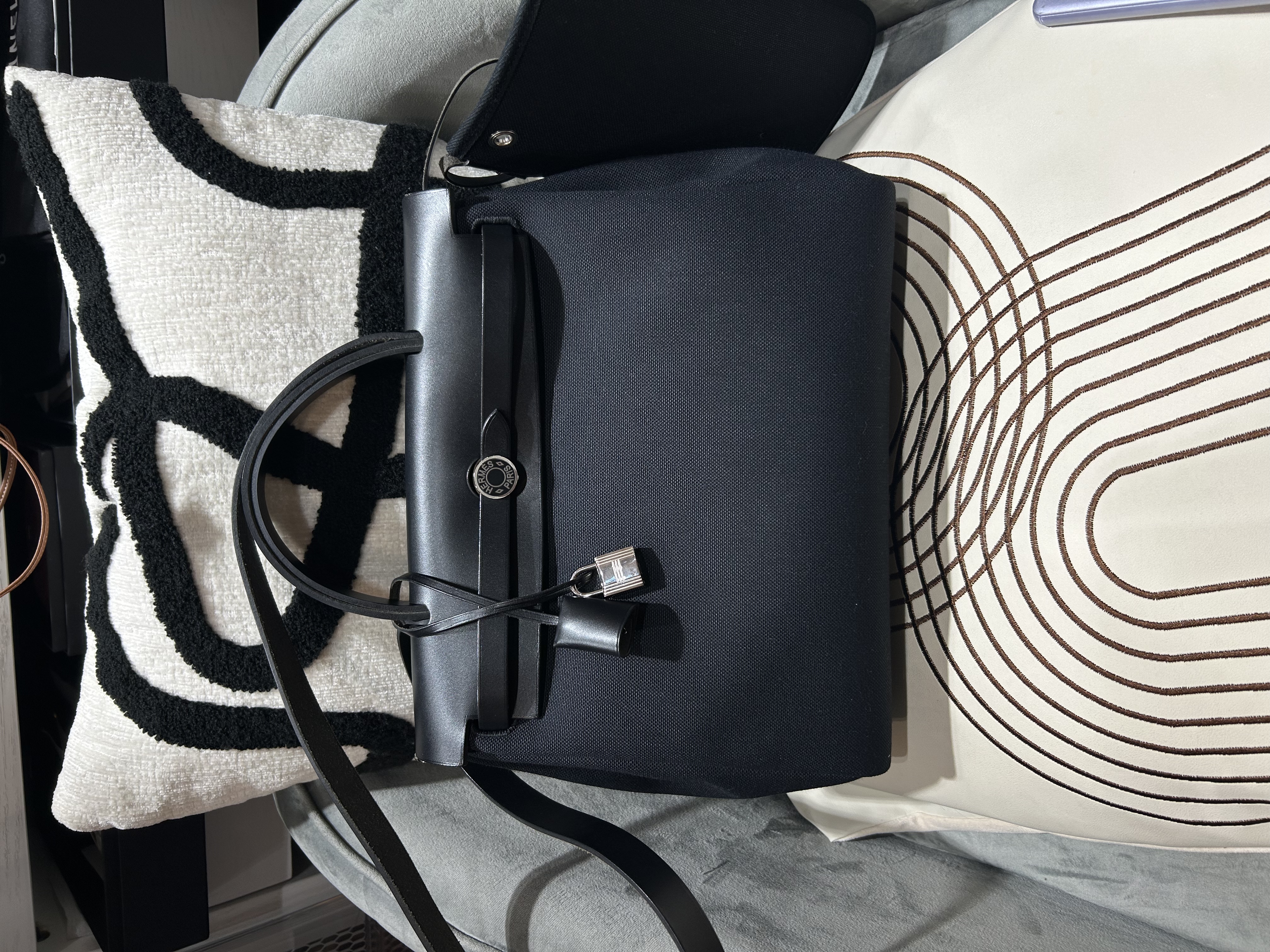 未使用品Hermes Herbag 31 Stamp T Noir 100%Authentic, unused 未使用品 ☑️Key Lock ☑️Dust bag