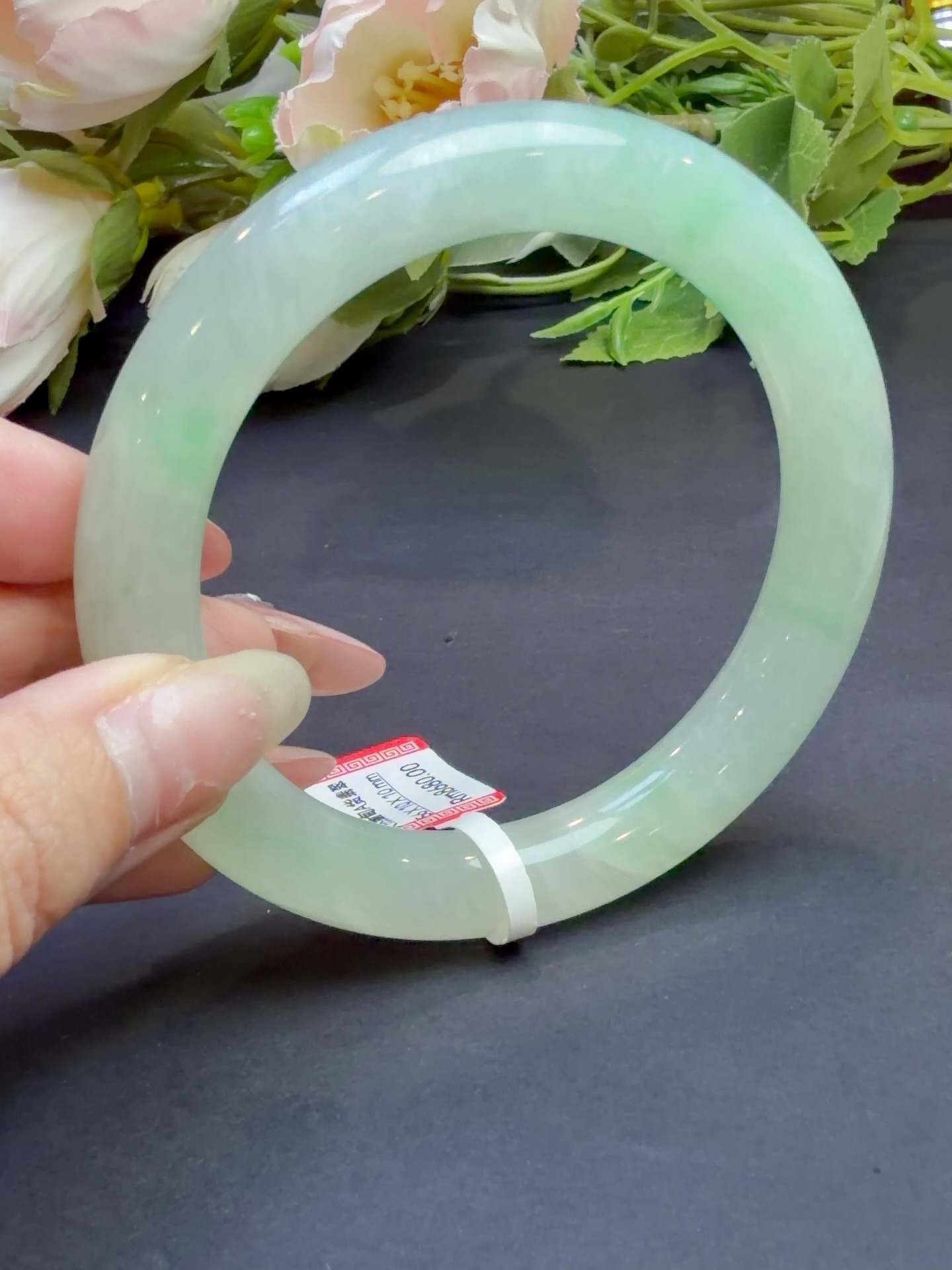 立春全场优惠！！🇲🇾超值Rm3600🉐🚫原价Rm4380.00冰胶金丝绿翡翠手镯 57*9*9mm 附证书#马来西亚翡翠 #怡保 #吉隆坡 #新山 #新加坡 翡翠手镯