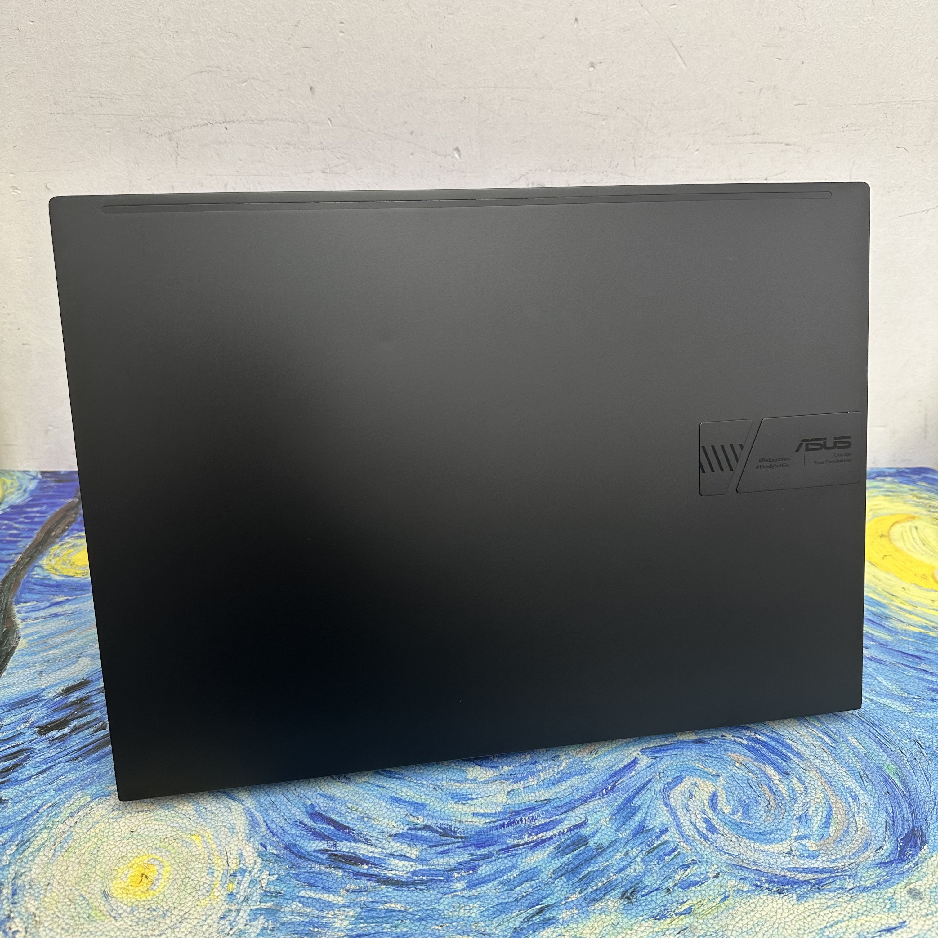 #5886 Asus Zenbook 16寸 2.5K 120Hz Mon AMD Ryzen 9 5900HX/16GB Ram/512GB SSD/RTX 3050Ti 獨立顯示卡/Pantone認證/打機超爽/ Gaming Laptop / Notebook/ Netflix/ Win11 / Office