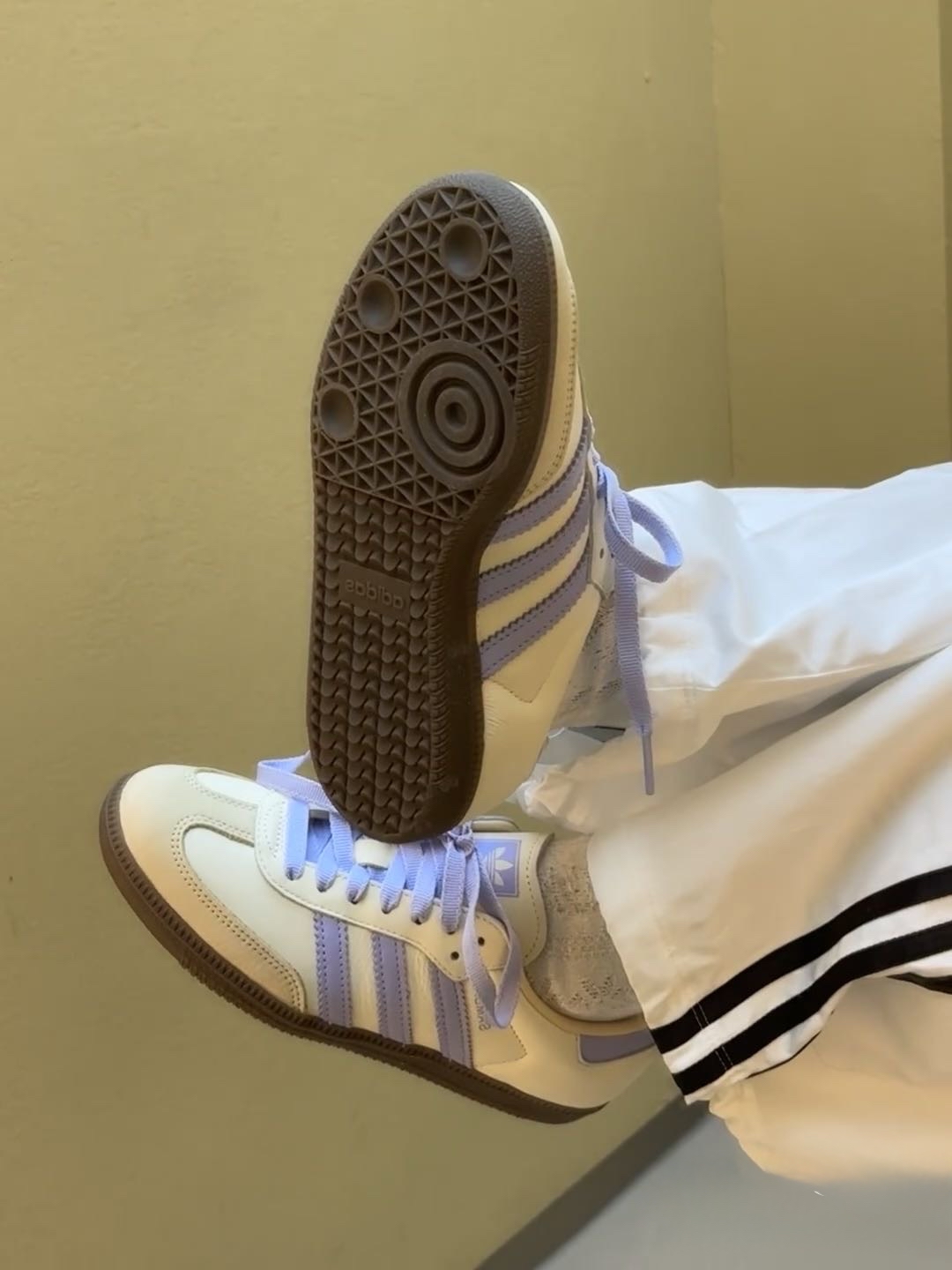 0711 AD 成人款鞋