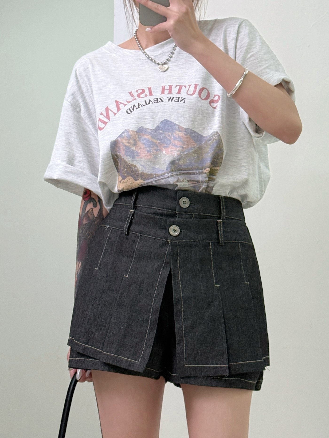 𝐋𝐚𝐧𝐝𝐬𝐜𝐚𝐩𝐞 𝐩𝐚𝐭𝐭𝐞𝐫𝐧 𝐭-𝐬𝐡𝐢𝐫𝐭