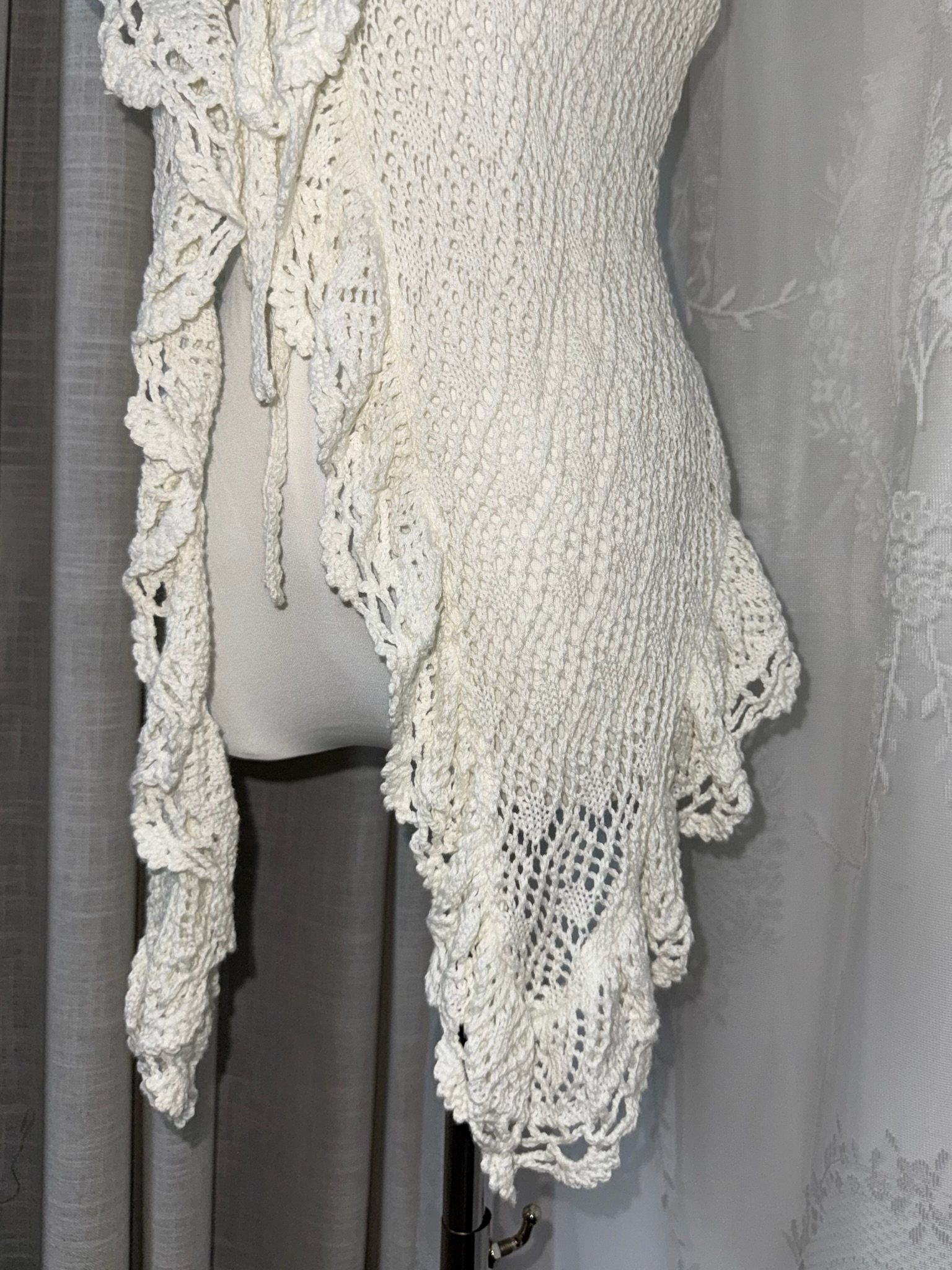 Boho Crochet Lace Ruffle Tie-Front Vest