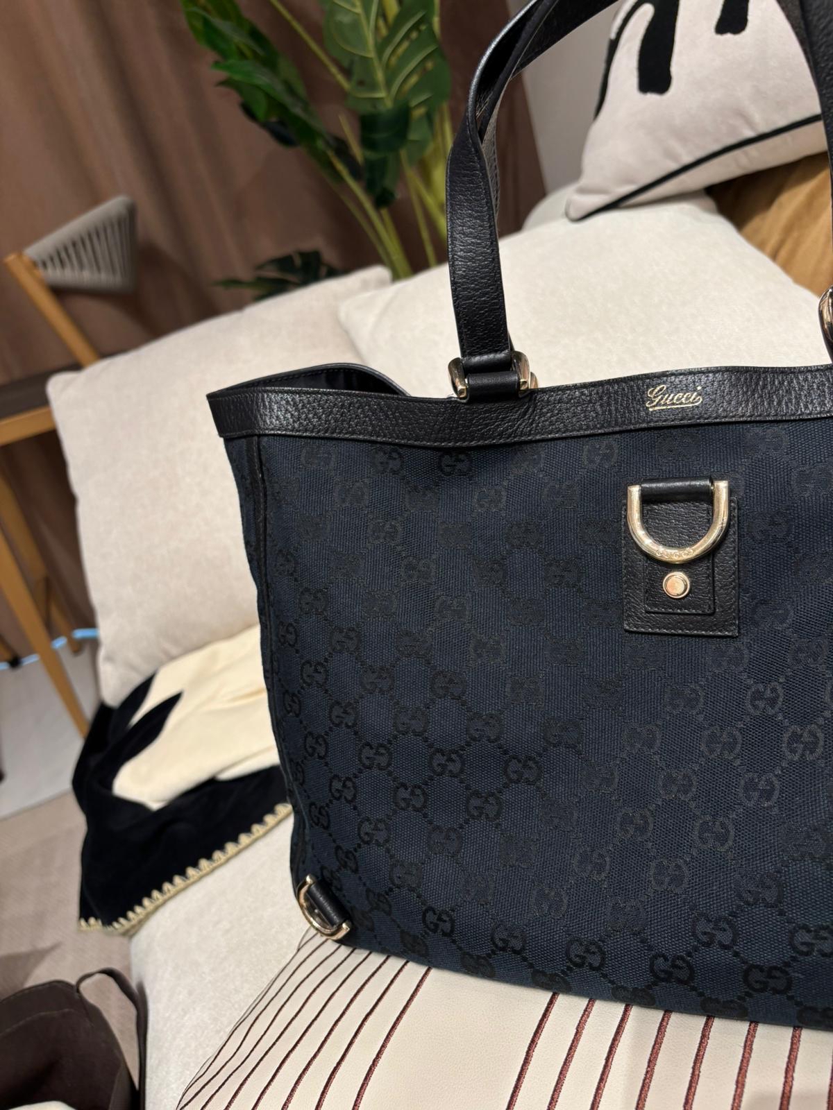 Gucci GG shoulder bag  100%Authentic,95%new✅dust bag