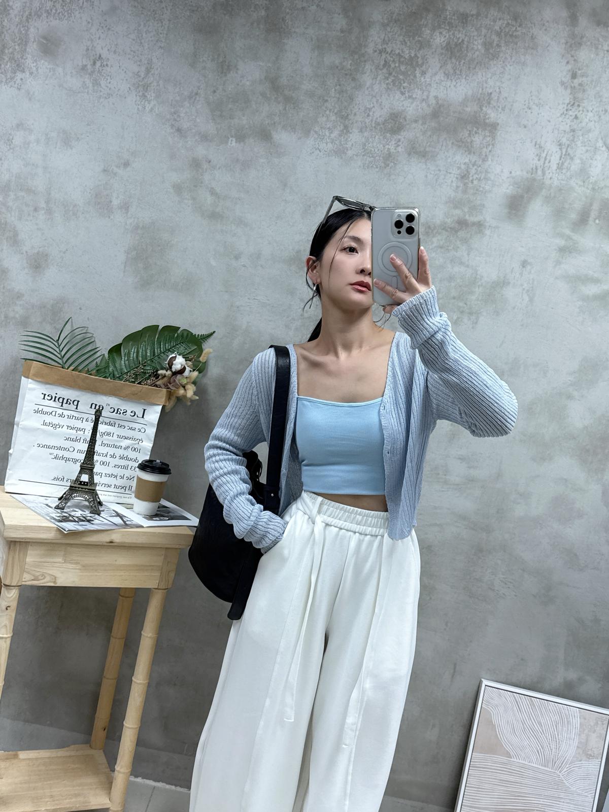 G16 暗紋心型領Bra top