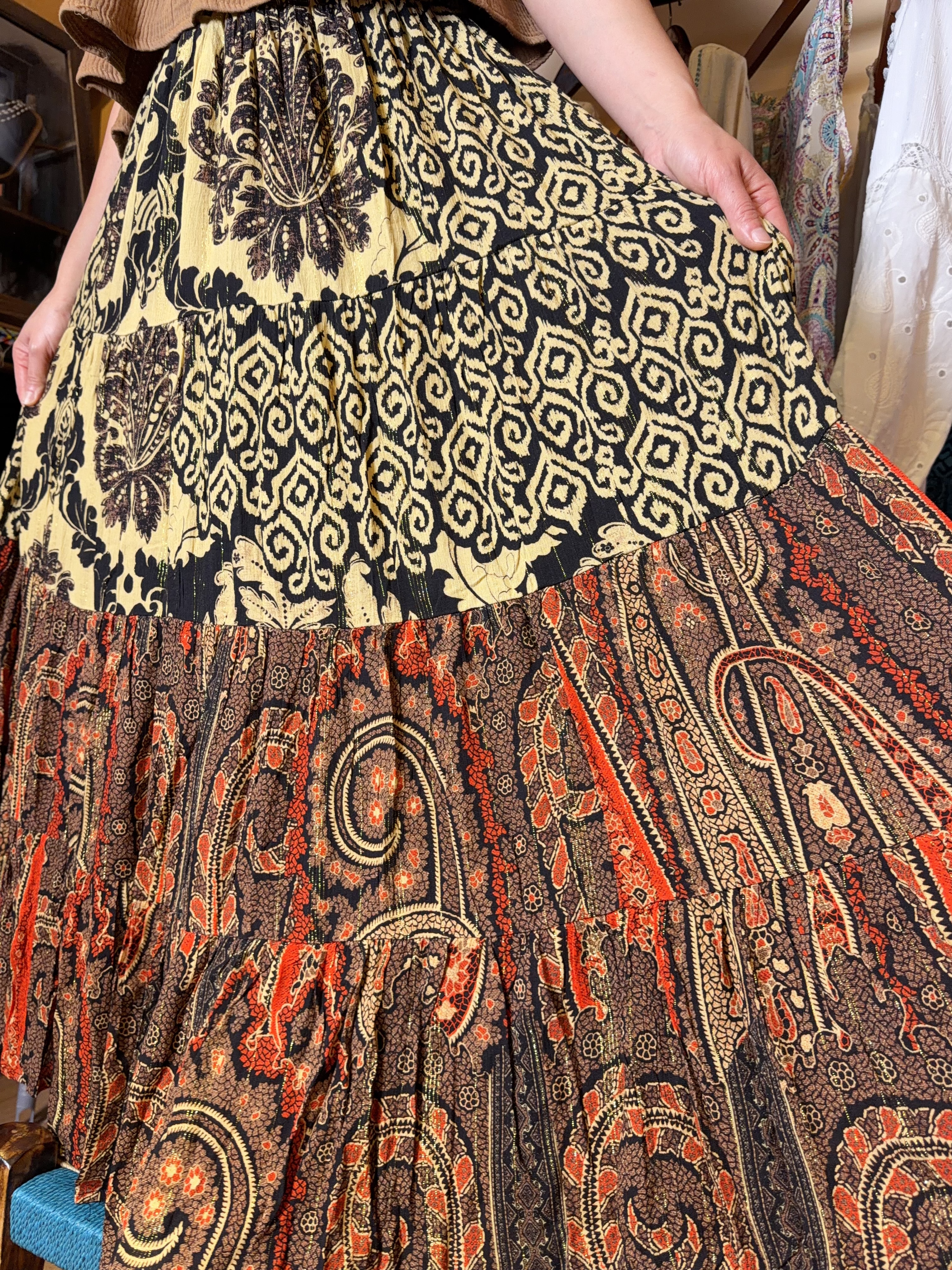 1666 Brown Tone Mix Layer Skirt 37"