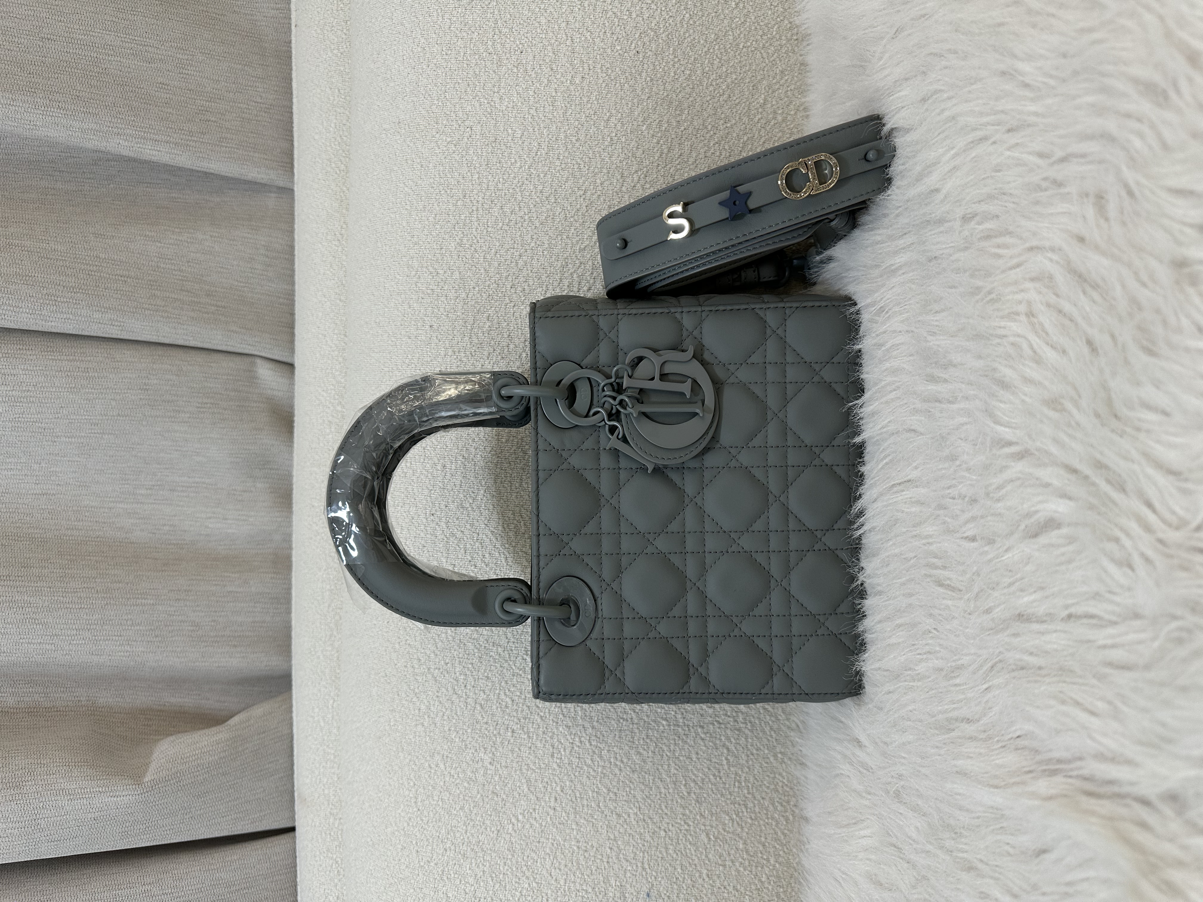 Pre-Owned DIOR Lady DIOR / Product Code: 26022412