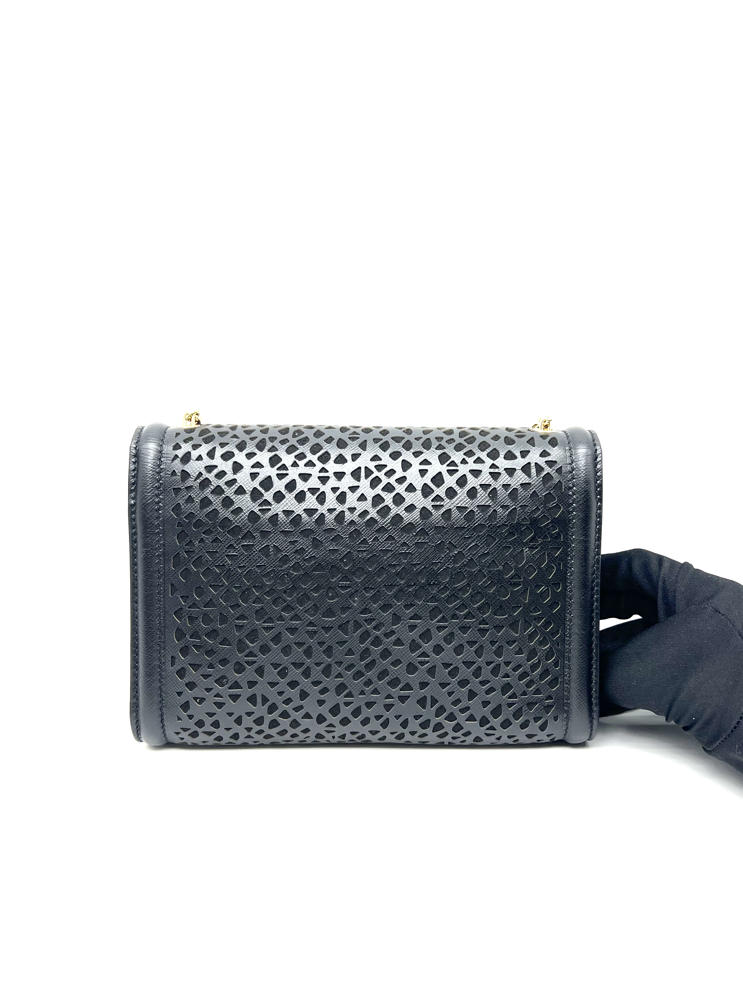 Pre-Owned Salvatore Ferragamo Ginny Vara Bibbon / Product Code: 26041104