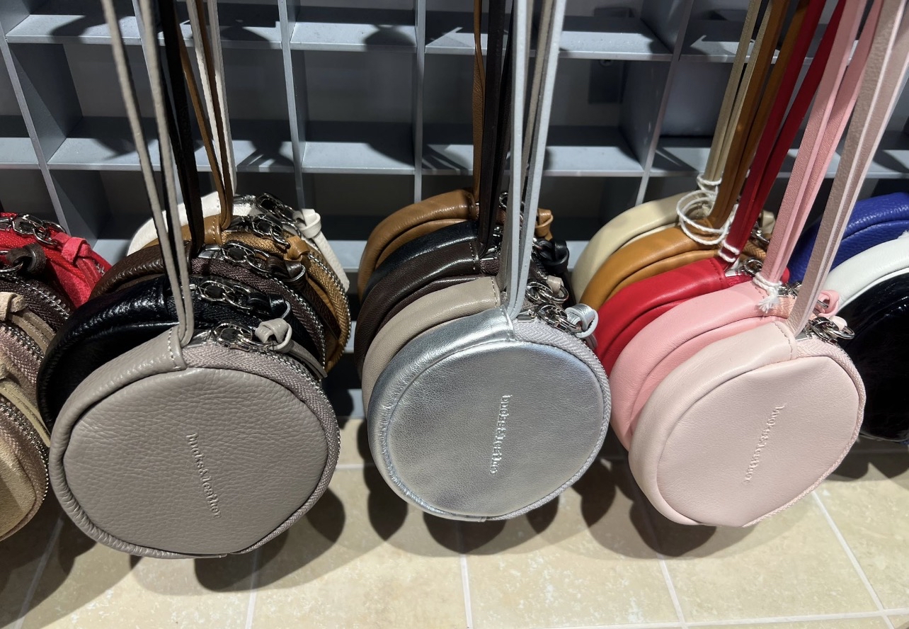 💟現貨💟🇰🇷韓國bucks & leather 牛皮圓形散子包-啡色