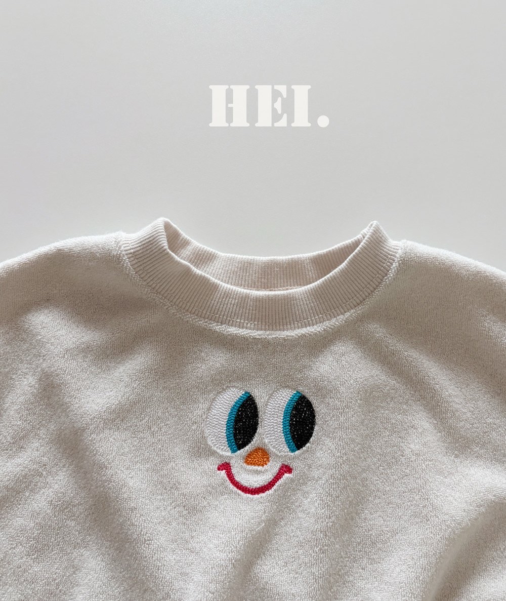 Hei | Peek-a-Boo T-Shirt