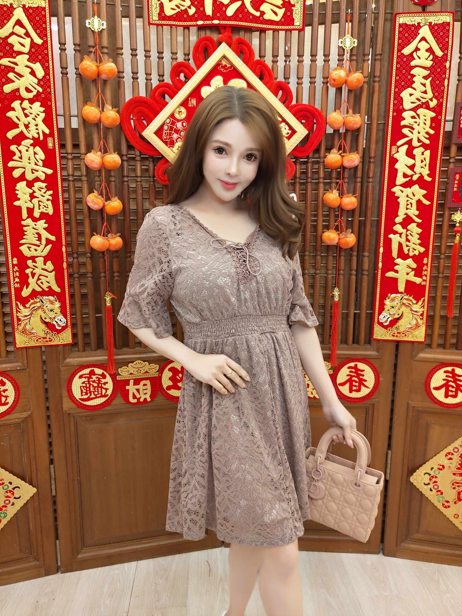 DBC06 TW#3705 蕾丝V领修身连衣裙