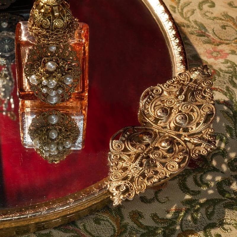 C.a. 1950s Sophisticated Scrollwork Champagne Rose Gold Regent of London Mirror Tray(MT1530)