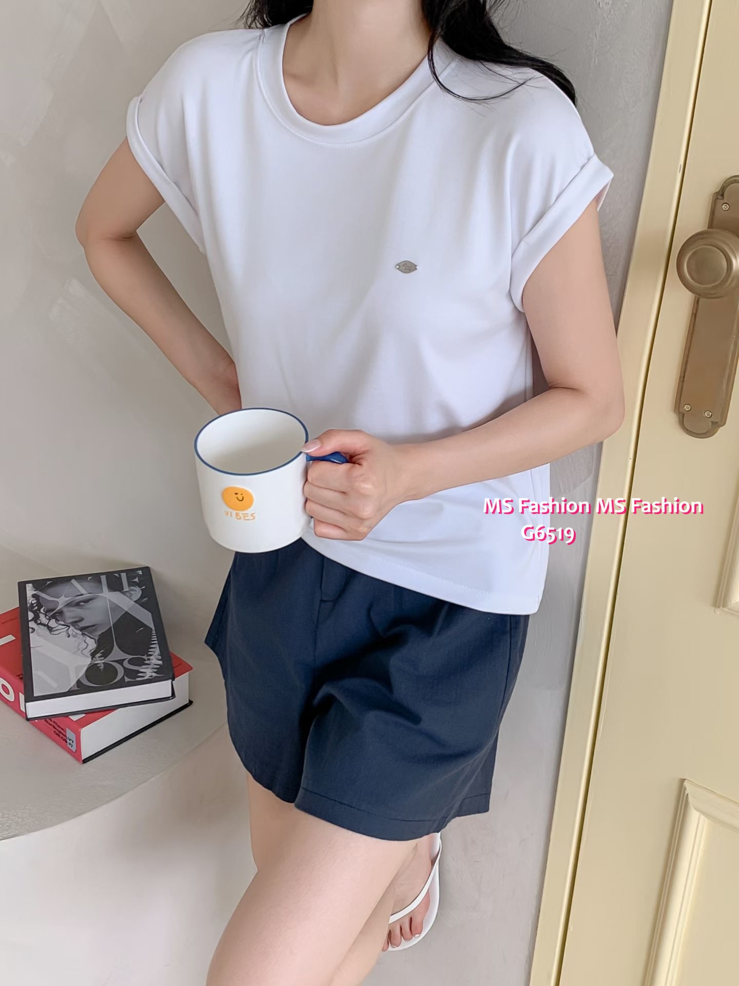 G6519 小飾扣摺袖top