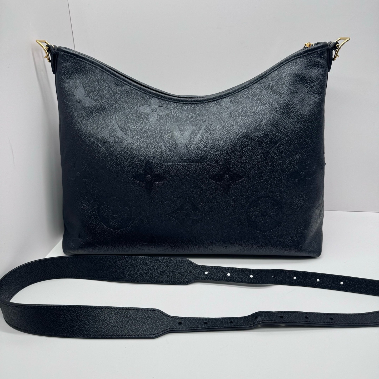 Pre-Owned LV Carryall / Product Code: 26040717
