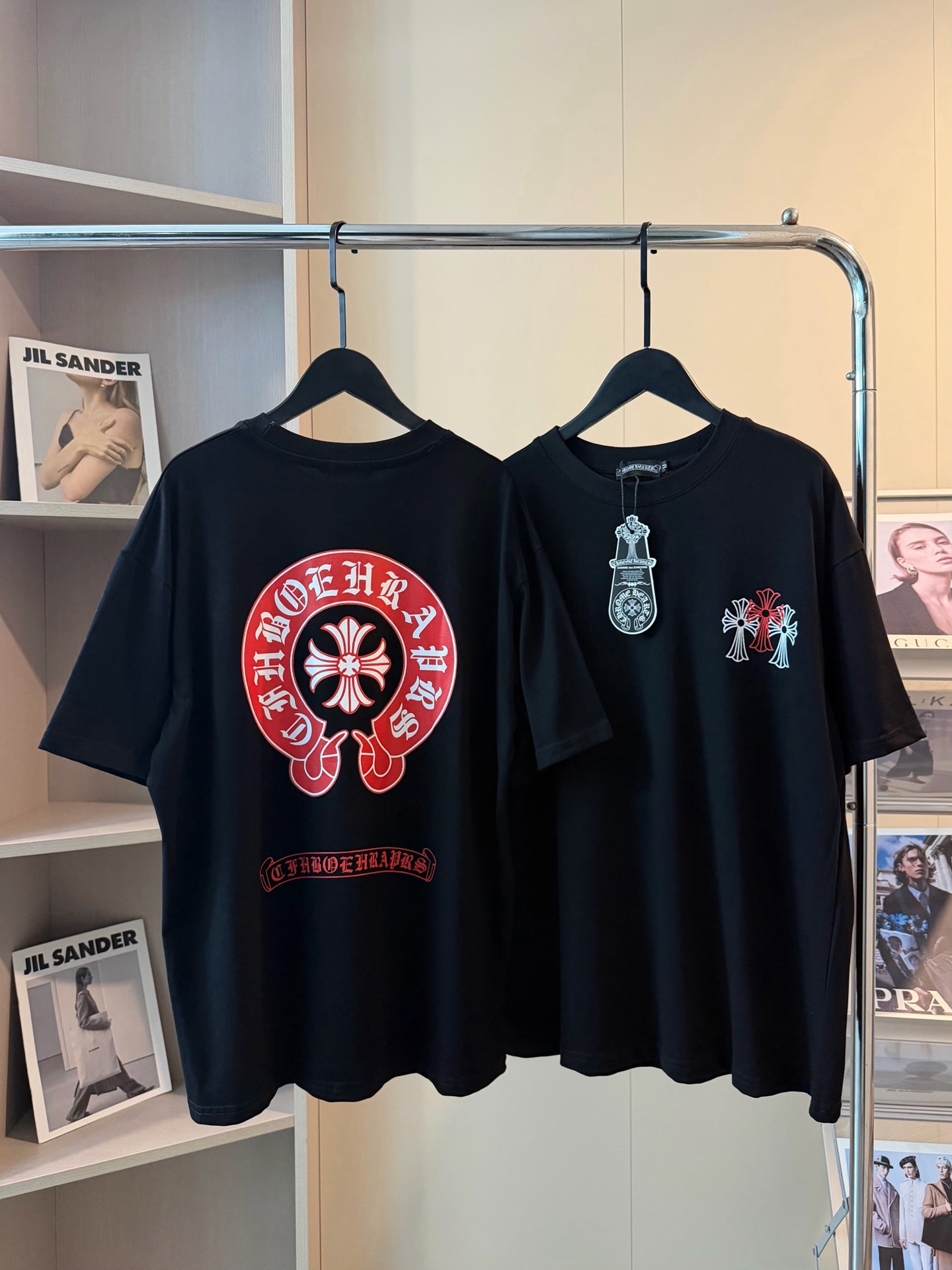 Chrome Hearts  紅色馬蹄印花短袖Tee 