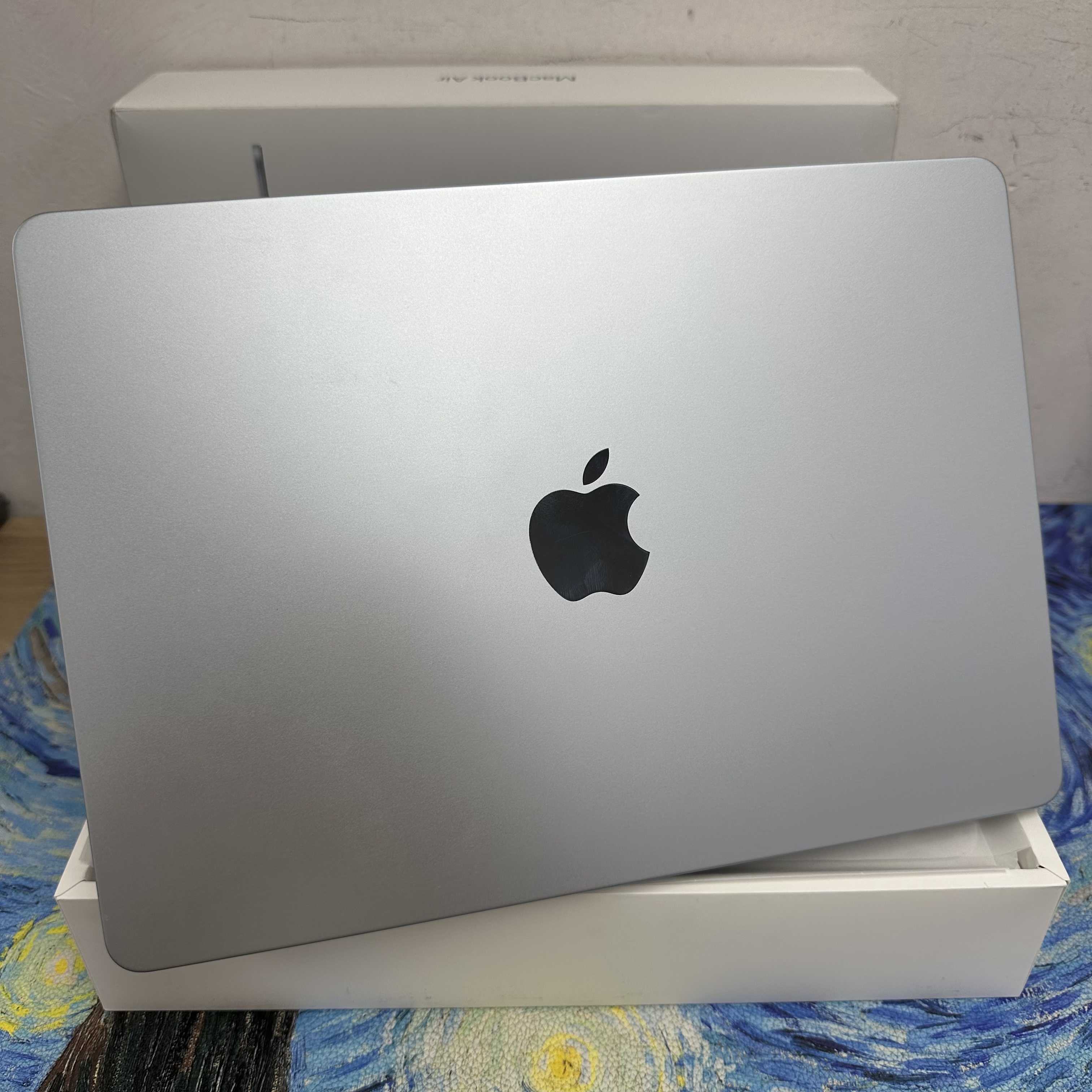 #6006 APPLE  MacBook Air M4 2025 M4 CPU/ 16GB Ram/512GB SSD/10核心GPU/Liquid Retina Mon/13吋/天藍色/Gaming Laptop / Notebook / 超強續航能力/文書機 / 畫圖 / 剪片 / Movie / Netflix 