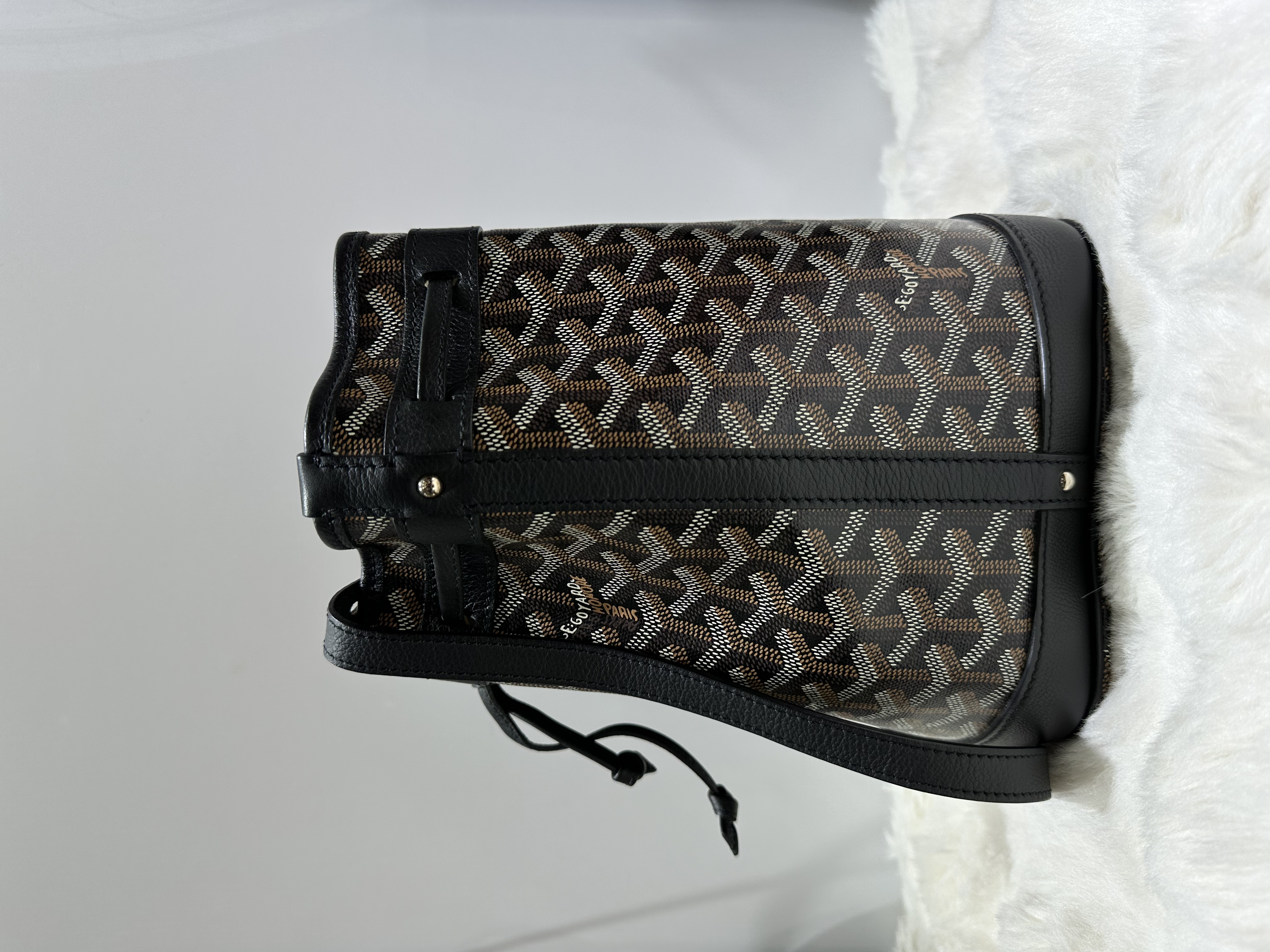 直播貨品 |  [1個-$100 2個-$300］H13