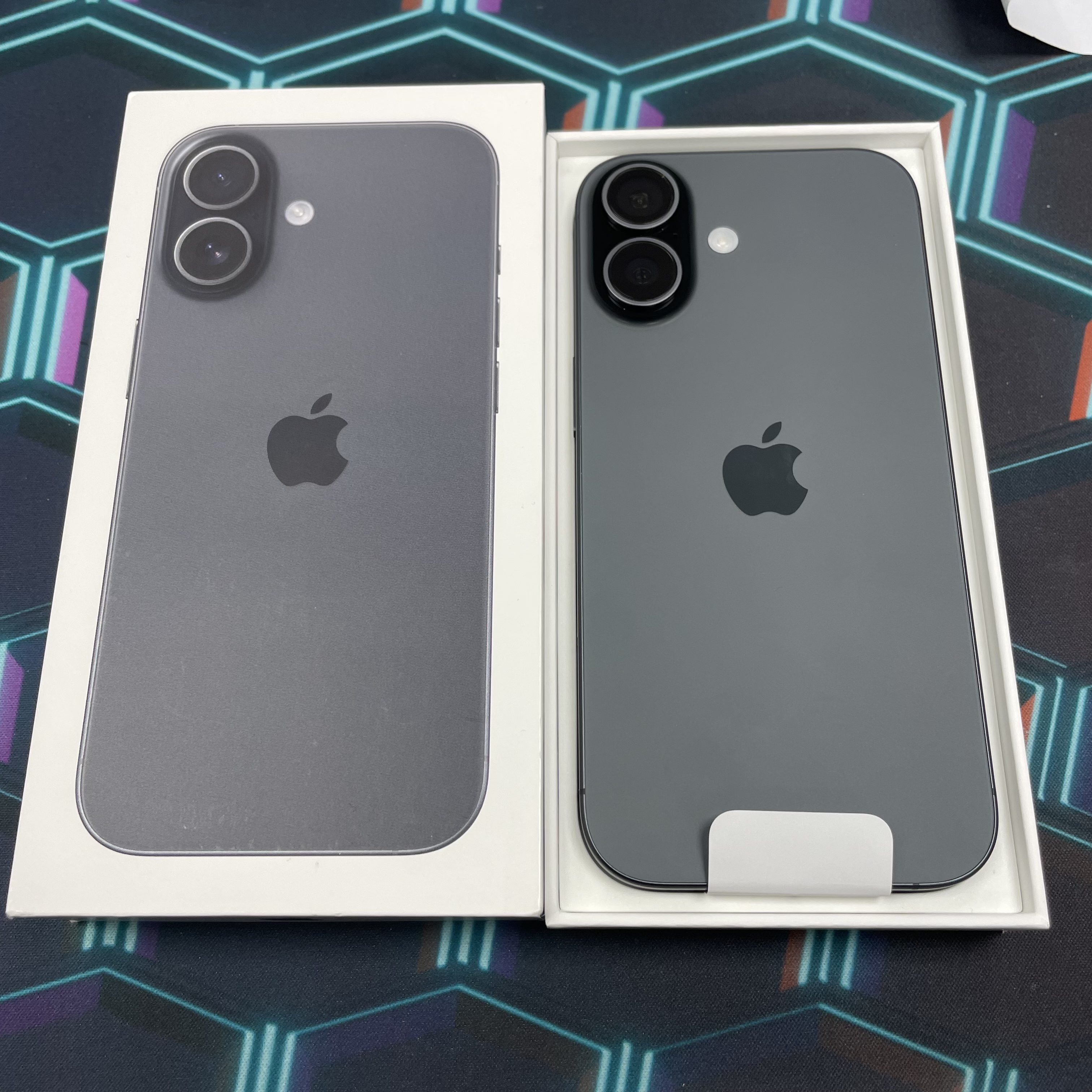 *5991 17 全新未激活 256GB 電100 黑色 black