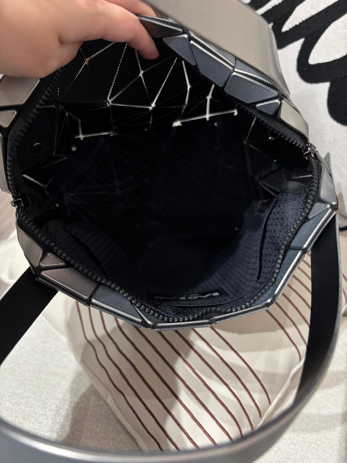 Issey Miyake Bao Bao Boston Bag 100%Authentic, 98%New ✅Dust bag