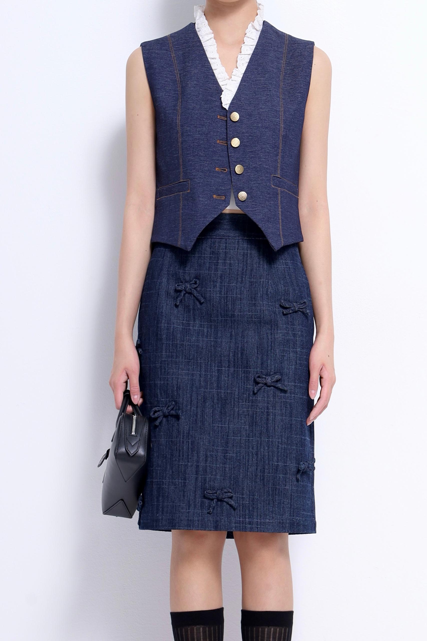  CB2720 Charlotte Tailored Cropped Vest