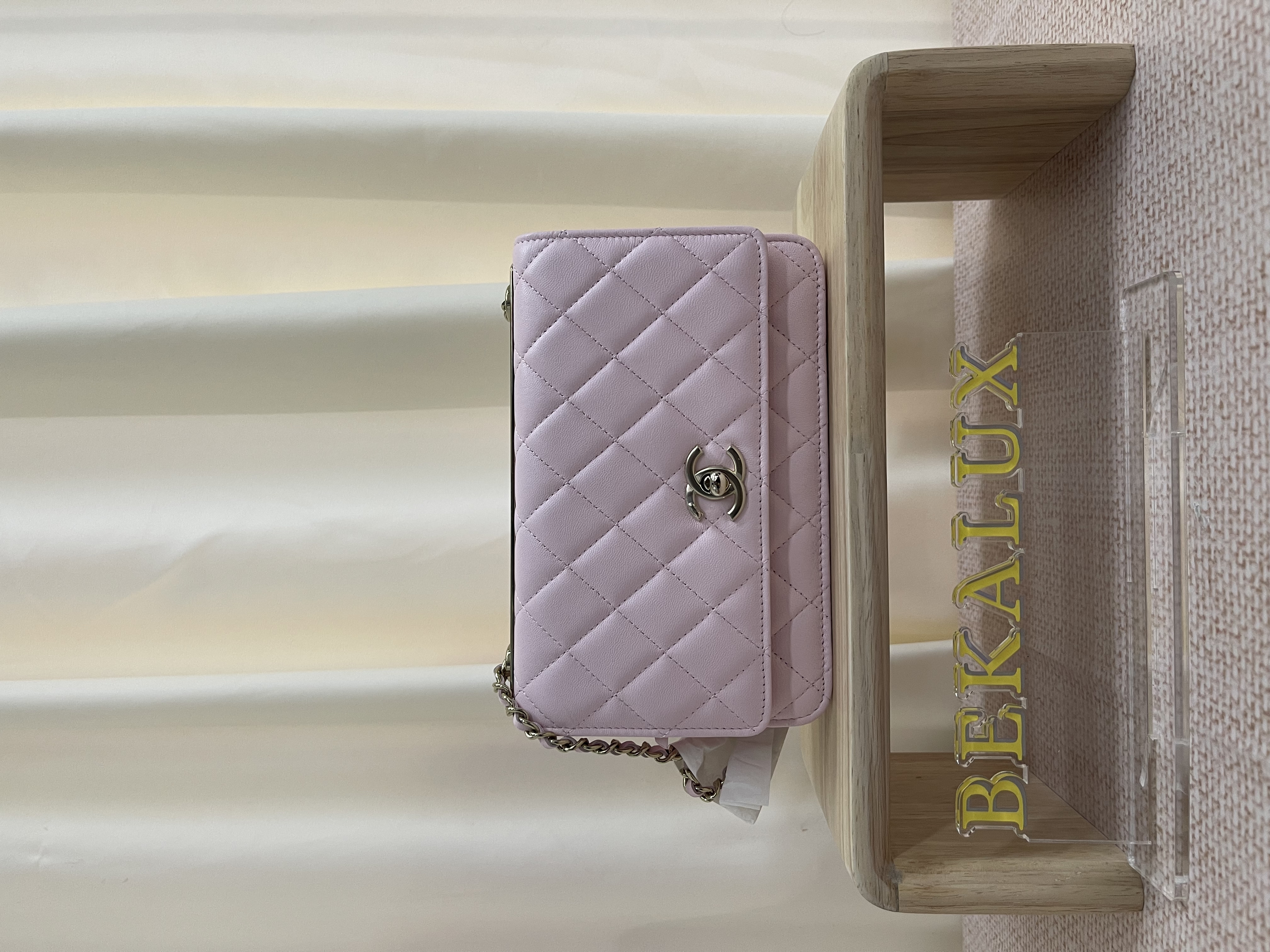 Pre-owned Chanel WOC/ Product Code: 26030102