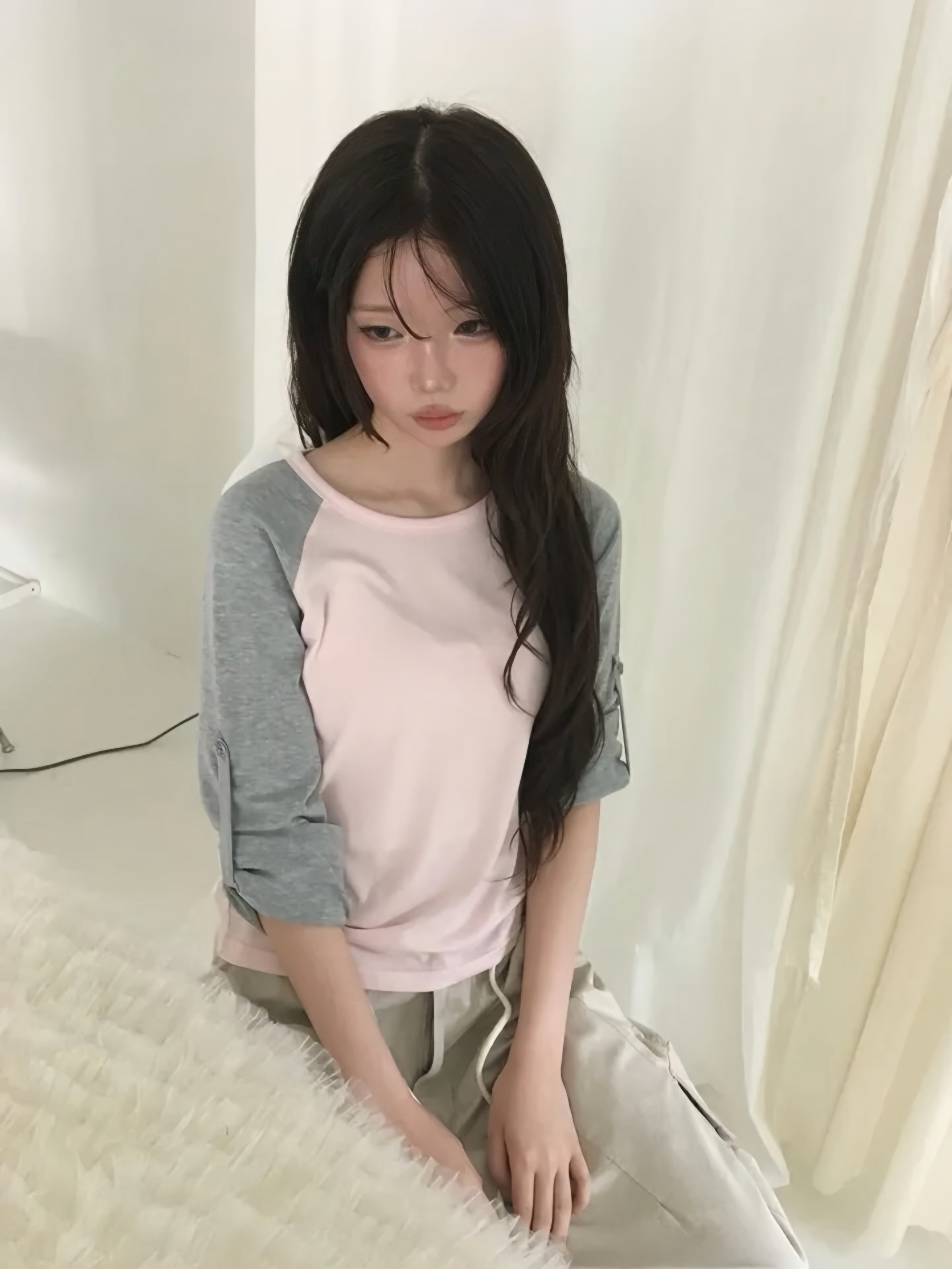 Roll-up Raglan Contrast Top